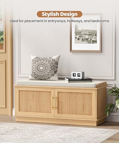 Akxomel 39.4" Fluted Shoe Storage Bench 2 Doors Wooden Entryway Bench Oak | 2 Tier Shoe Bench with Padded Cushion, Adjustable Shelves and 2 Doors, Curved Profile, for Hallway, Living Room, Bedroom