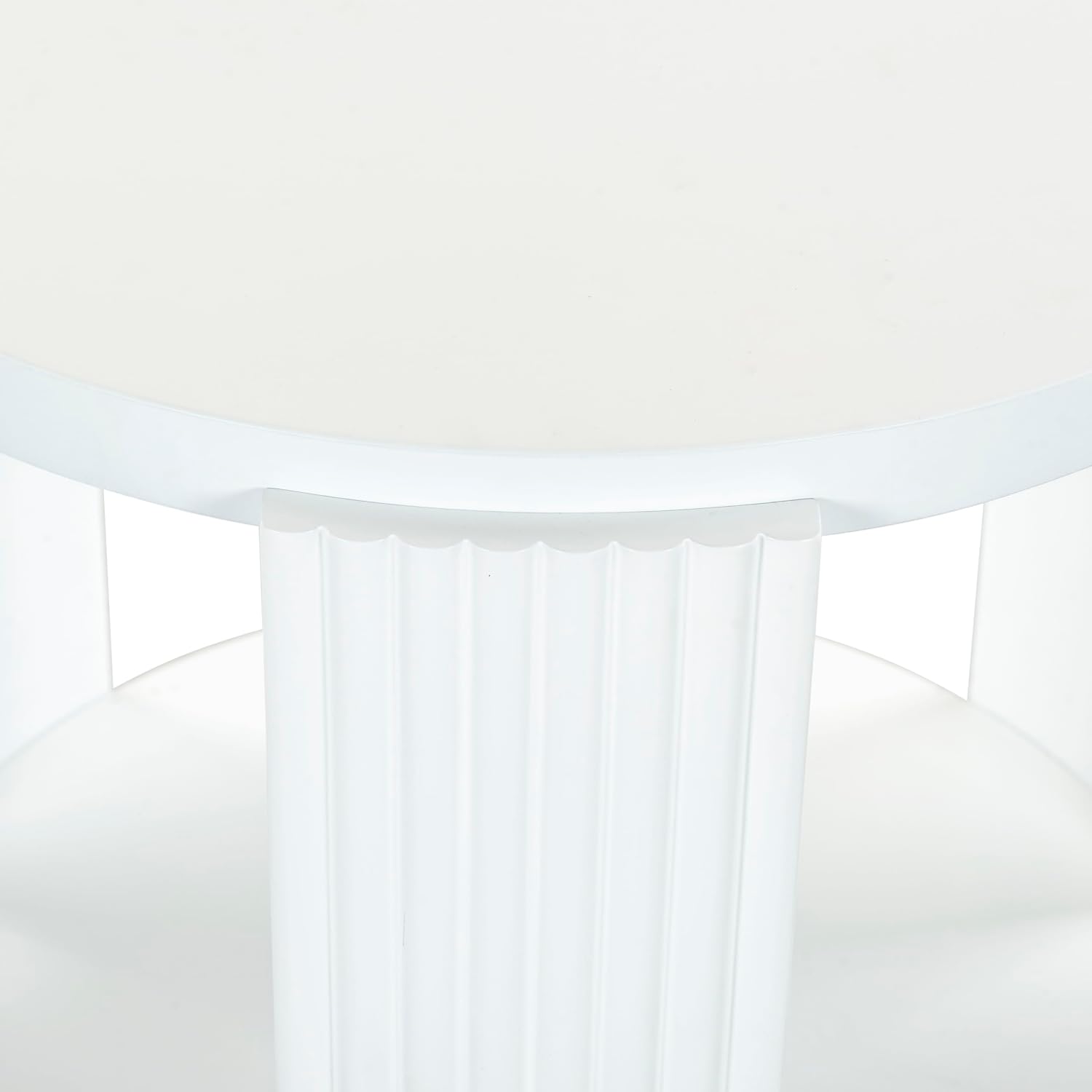 SAFAVIEH Couture Collection Liabella White Round Accent Table