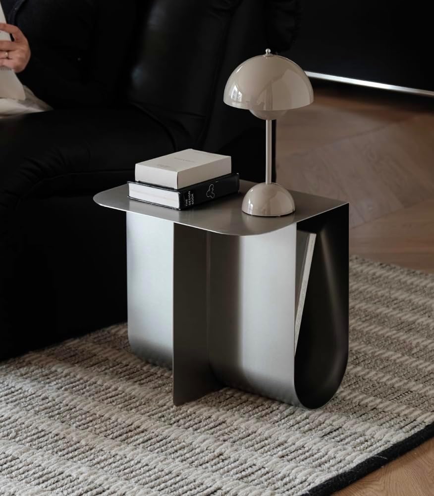 Modern Stainless Steel Side Table, Minimalist Storage Coffee Table,Accent Table，Curved Design, for Living Room, Office (Silver)