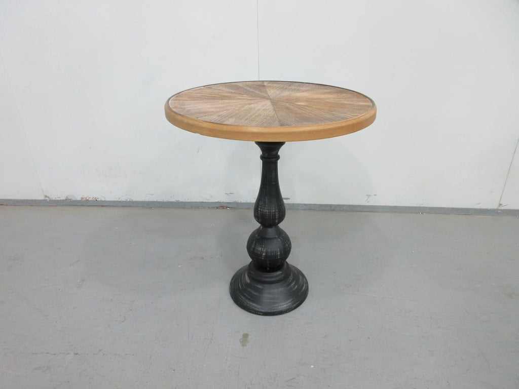 Retro Side Table Round End Table - 20" French Country Wooden Coffee Table with Metal Legs, Vintage Accent Table for Living Room, Bedroom, Farmhouse, Café (Distressed White)