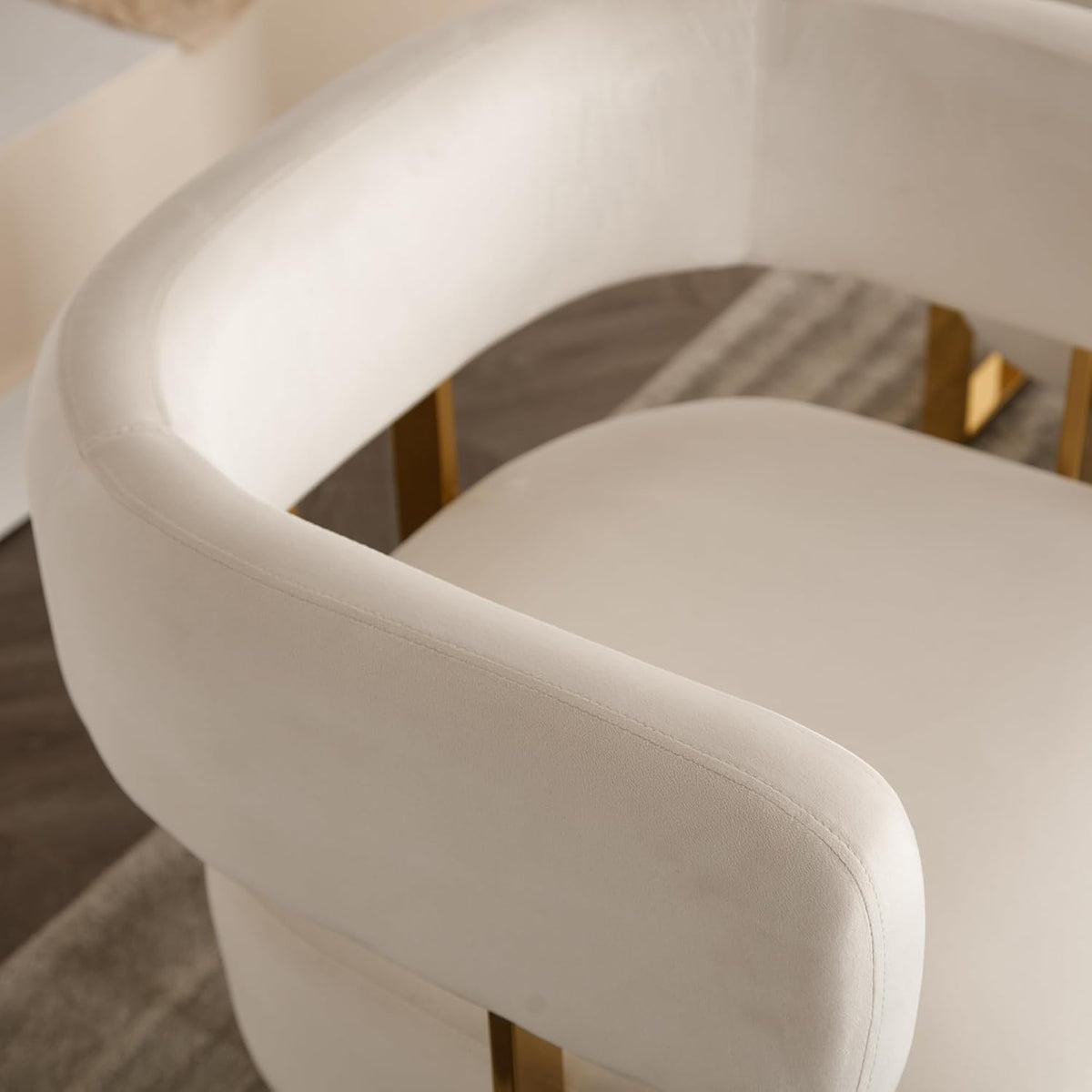 Barrel Accent Chair, Living Room Side Chair with Golden Metal Legs, Soft Velvet Upholstered Reading Armchair for Bedroom, Modern Club Chair for Reception Room/Lounge/Office, Ivory
