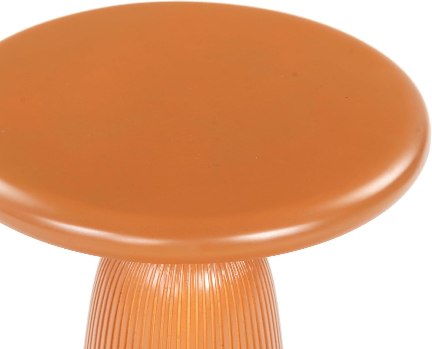 SAFAVIEH Couture Collection - Oskar Brown Concrete Accent Table, Round Modern Side Table, Sculptural Ribbed Design (SFV2604A)