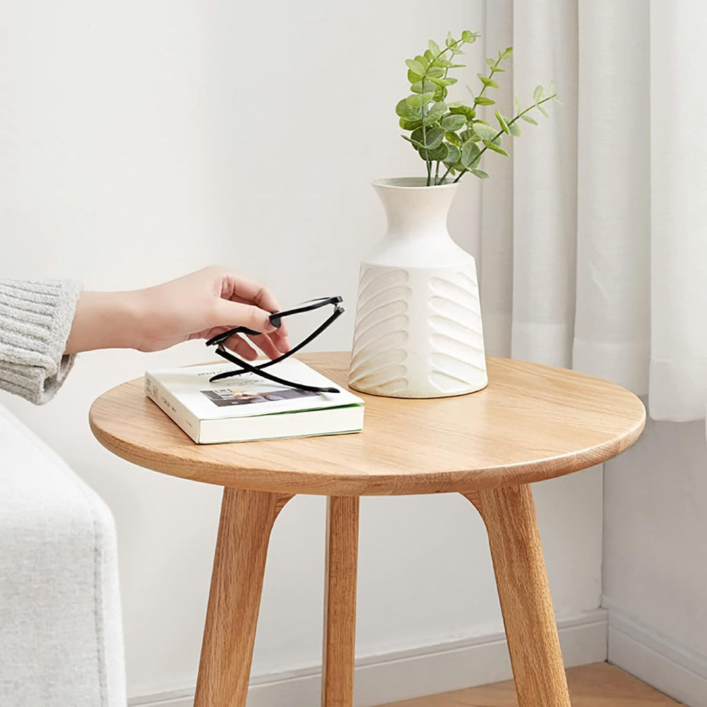 Round End Table, Solid Oak Wood Side Table for Living Room, Bedroom Nightstand, Small Coffee Table with Round Design, 3-Leg Stable Structure, Natural Oak