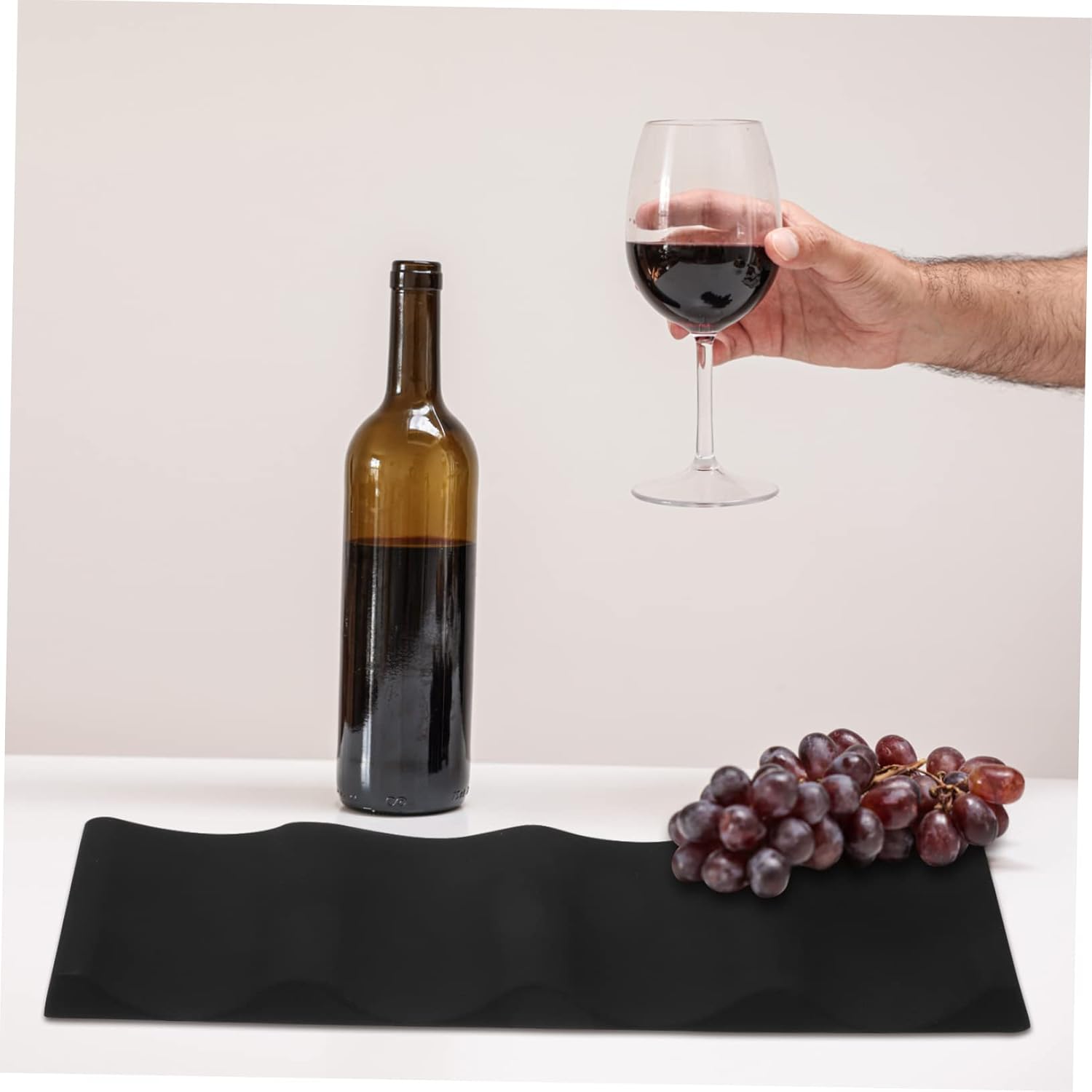 SOLUSTRE 2pcs Non-Slip Silicone Wine Bottle Tray Stackable Modern Wine Holder for Home and Bar Black Bottle Organizer Design for Easy Storage