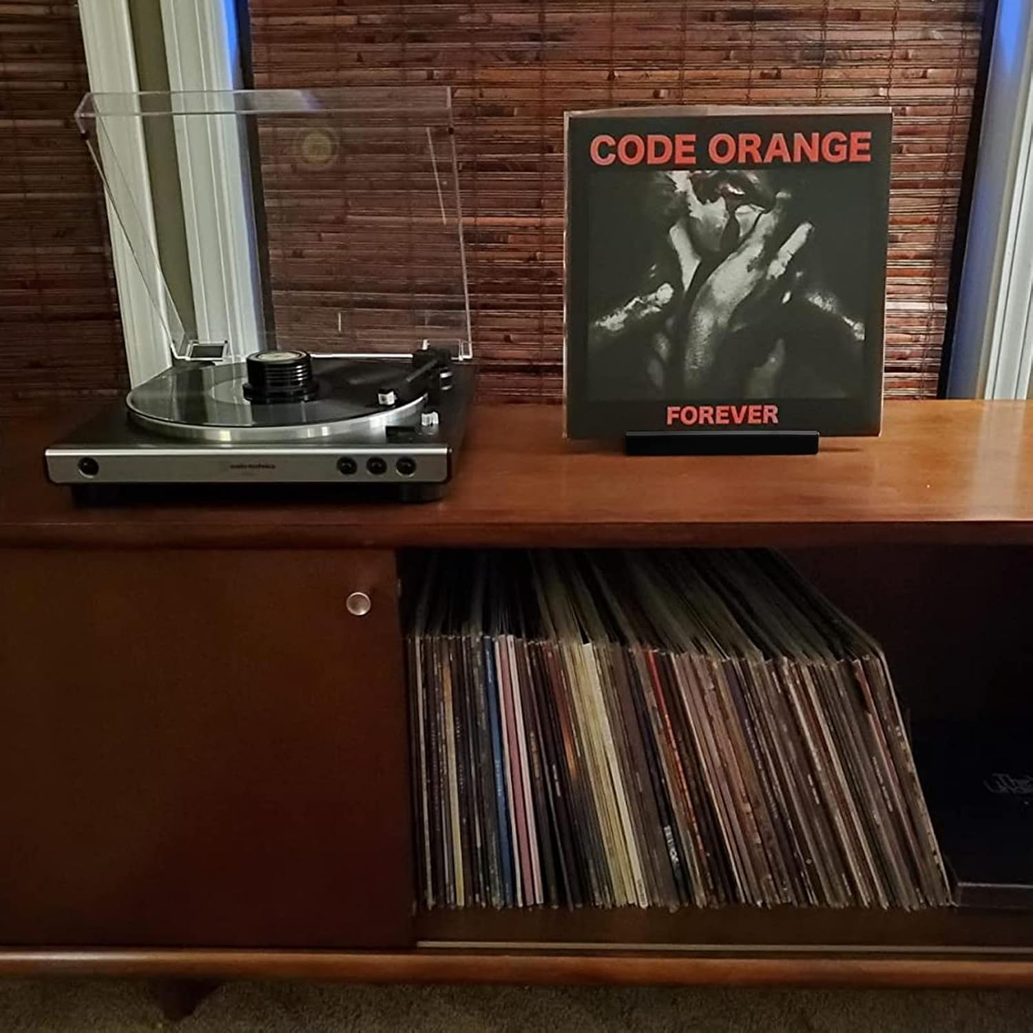 KAZAKA Tabletop Vinyl Record Holder - Display Now Playing, Holds Any Size Record - Doubles, Triple Gatefolds, Box-Sets (Black)