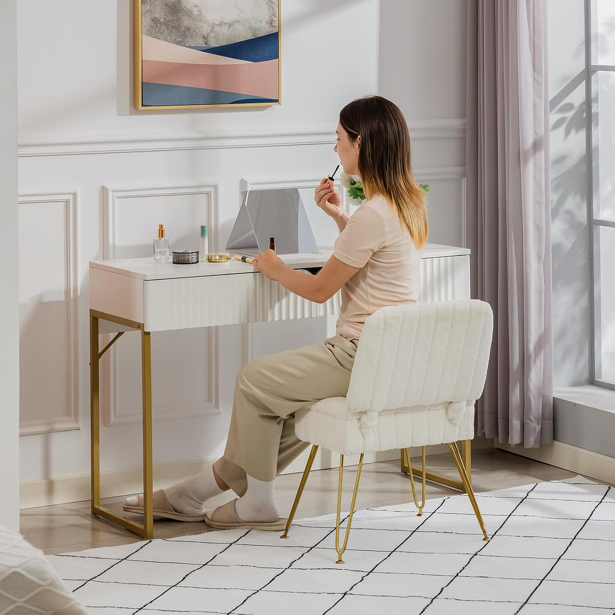 Vanity Chair with Storage | Comfy Ottoman with Folding Back | Faux Fur Vanity Stool with 4 Metal Legs for Make Up | Furry Padded Seat with Anti-Slip Feet for Bedroom Dressing Room | White