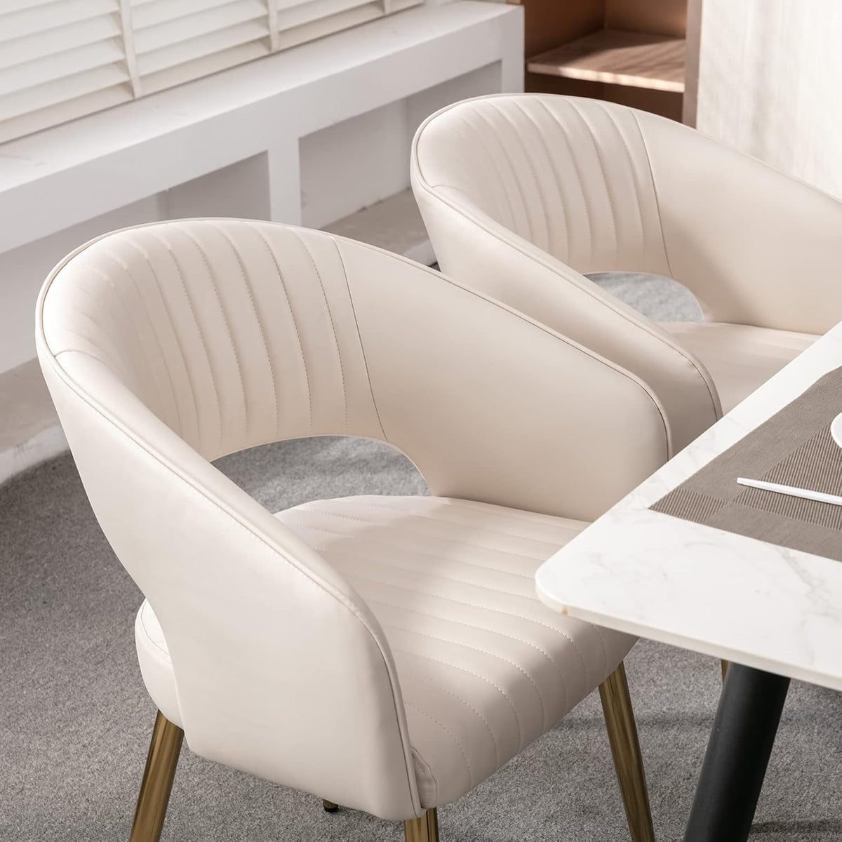 Modern Dining Chairs Set of 4, Upholstered PU Leather Dining Room Chairs with Gold Metal Legs, Accent Kitchen Chairs with Curved Backrest for Living Room, Cream