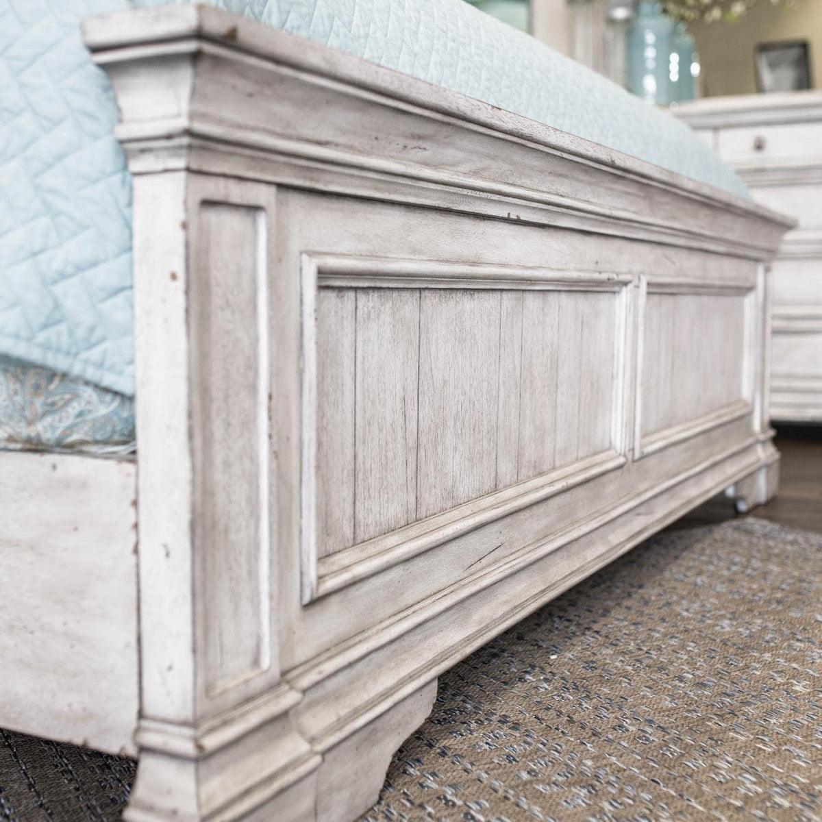 Steve Silver Highland Park Rustic Ivory Wood Upholstered Panel Queen Bed