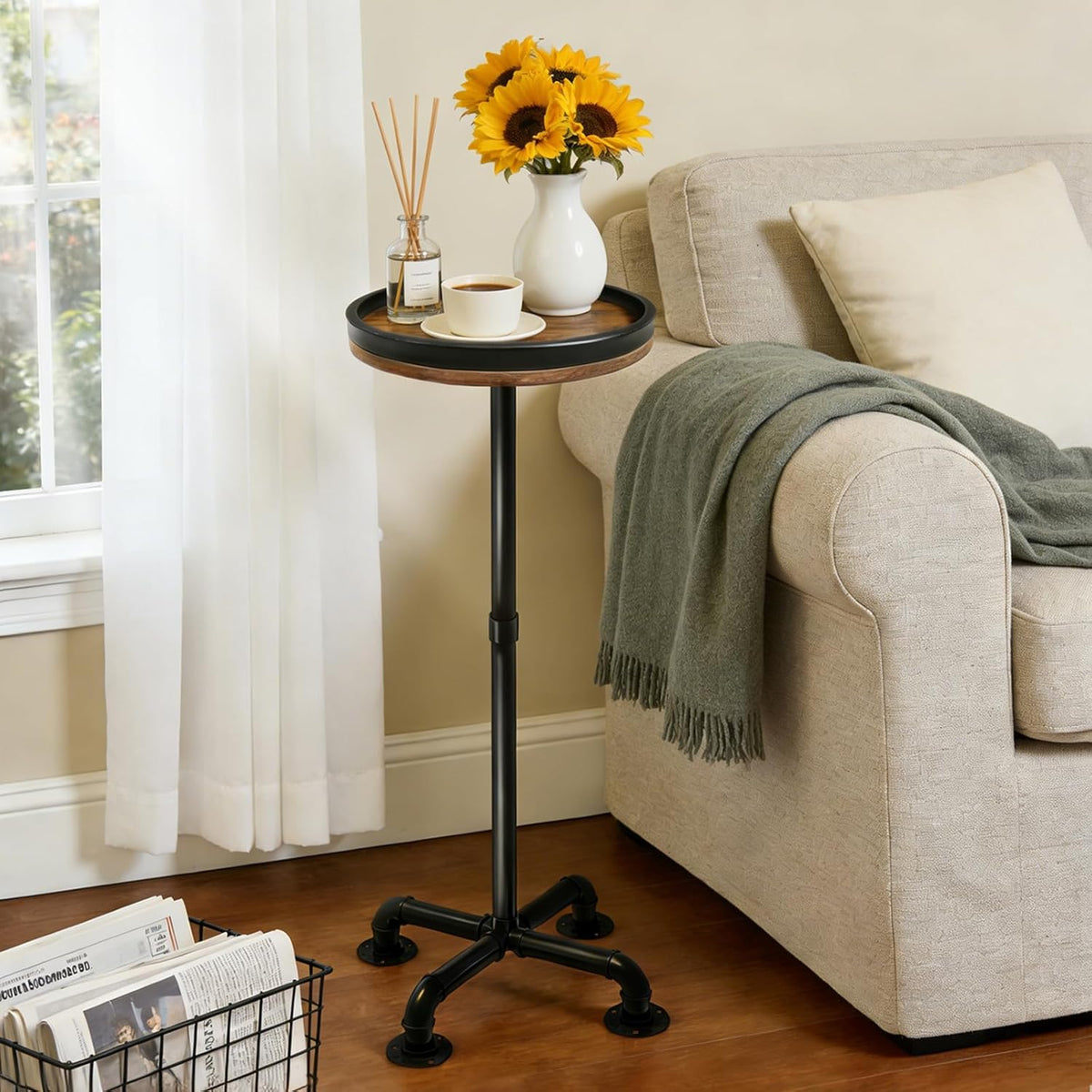 Small Round Side Table for Small Spaces, Pedestal Drink Table with Non-Slip Feet, Martini Table No-Tool Assembly for Living Room, Bedroom, Narrow Corners, Sofa, Bathroom