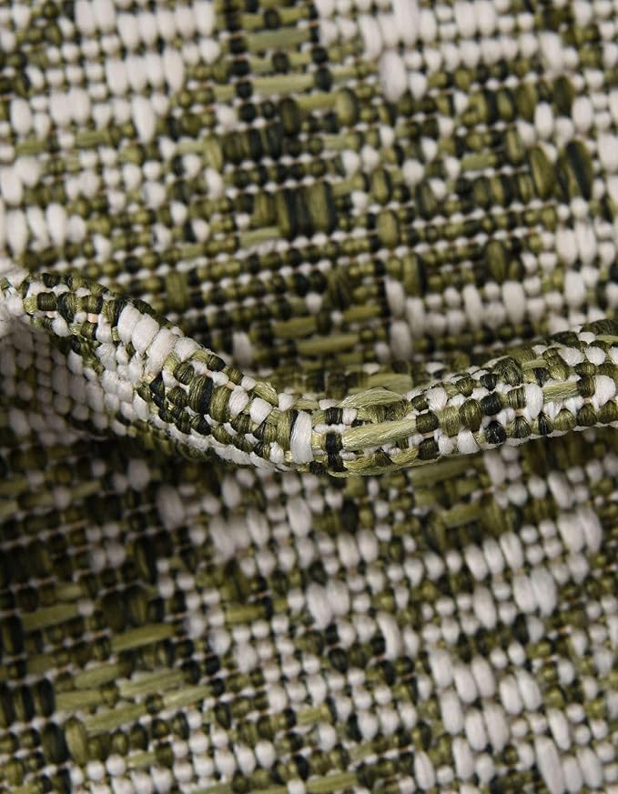 Unique Loom Outdoor Traditional Collection Area Rug - Valeria (5' 3" Octagon, Green/ Light Green)