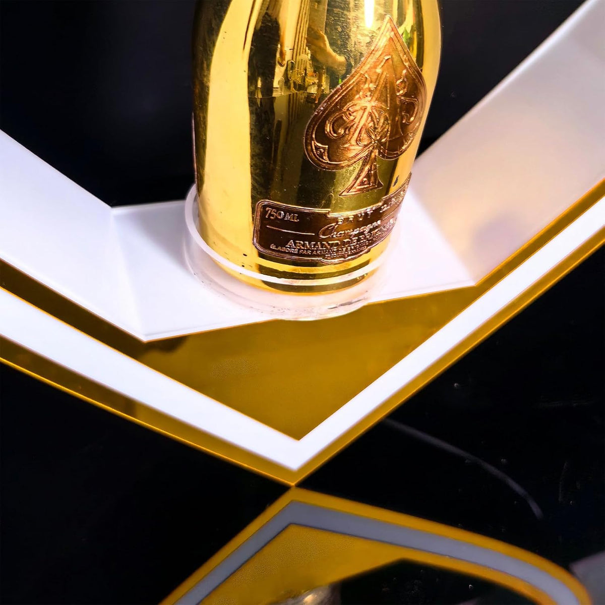 7-Color LED Heart Shape Liquor Bottle Display Shelf, Champagne VIP Bottle Presenter, Bar Wine Bottle Display Stands,Gold