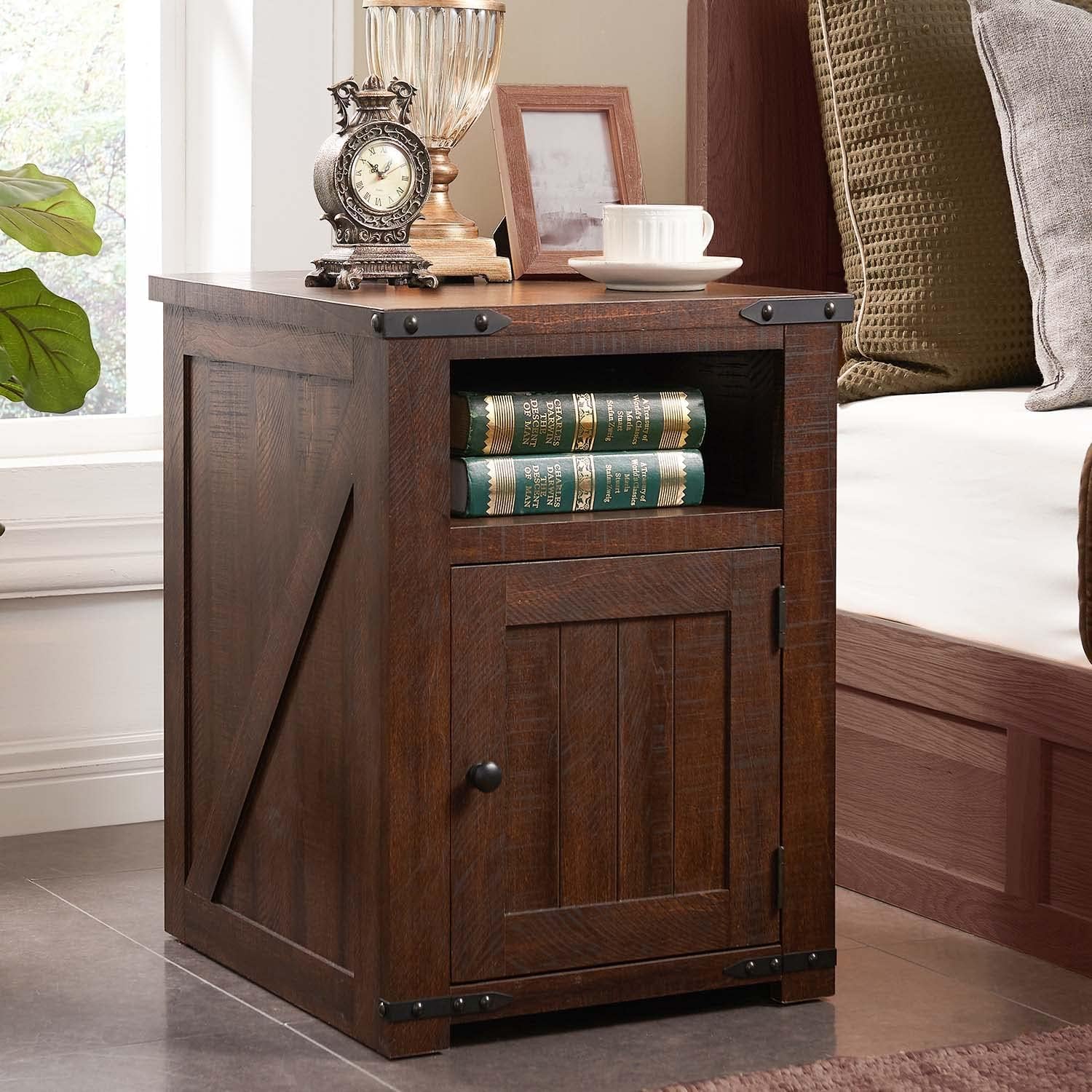 Farmhouse Night Stands Set of 2, 20" End Table w/Charging Station, Rustic Wood Bedside Table w/Groove Barn Door, Side Table with Storage w/Open & Adjustable Shelf for Bedroom, Living Room (Brown)