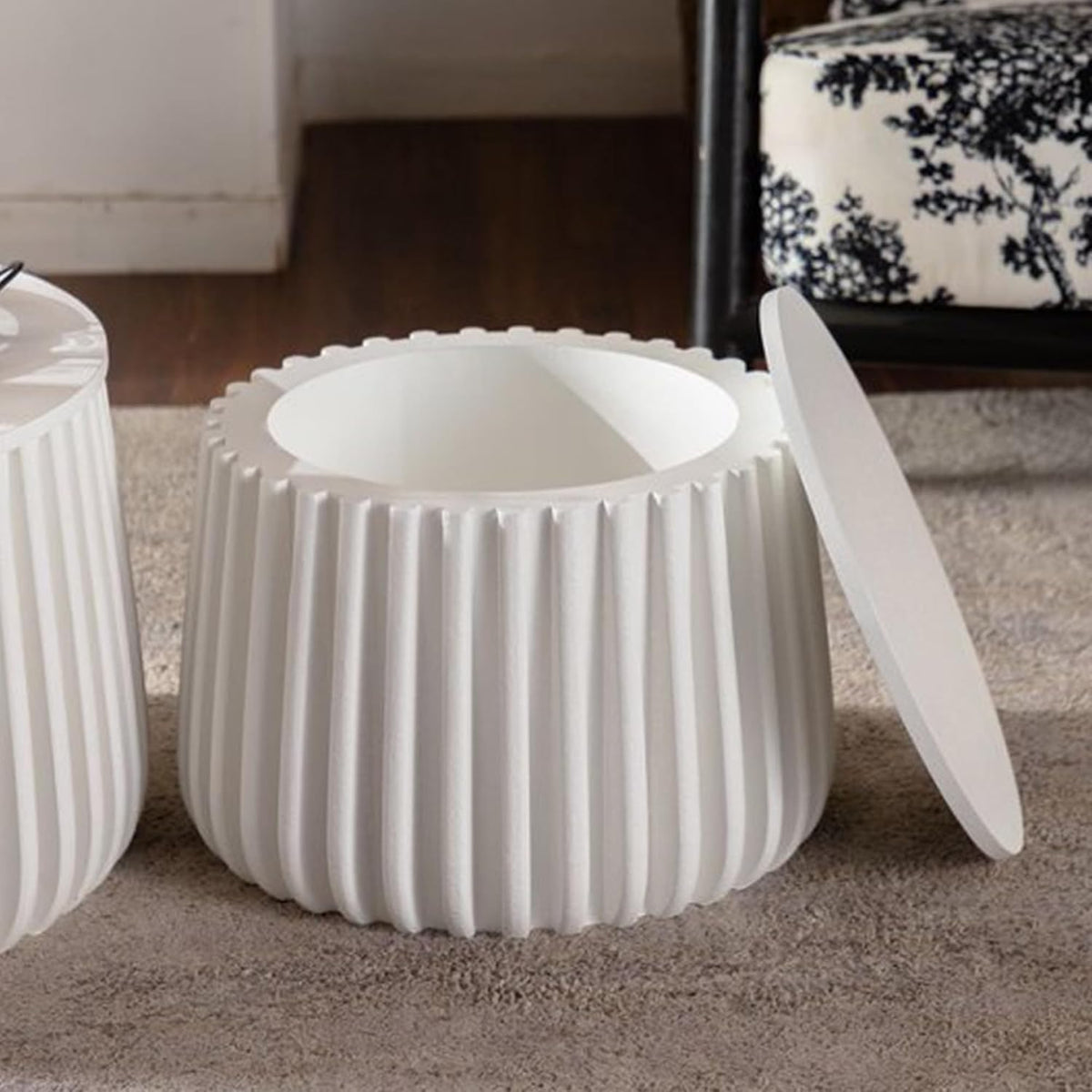 Geelife White Round Storage Table Set with Lift-Off Lid and Nesting Design | Lift-off lid reveals hidden storage compartment for blankets and essentials