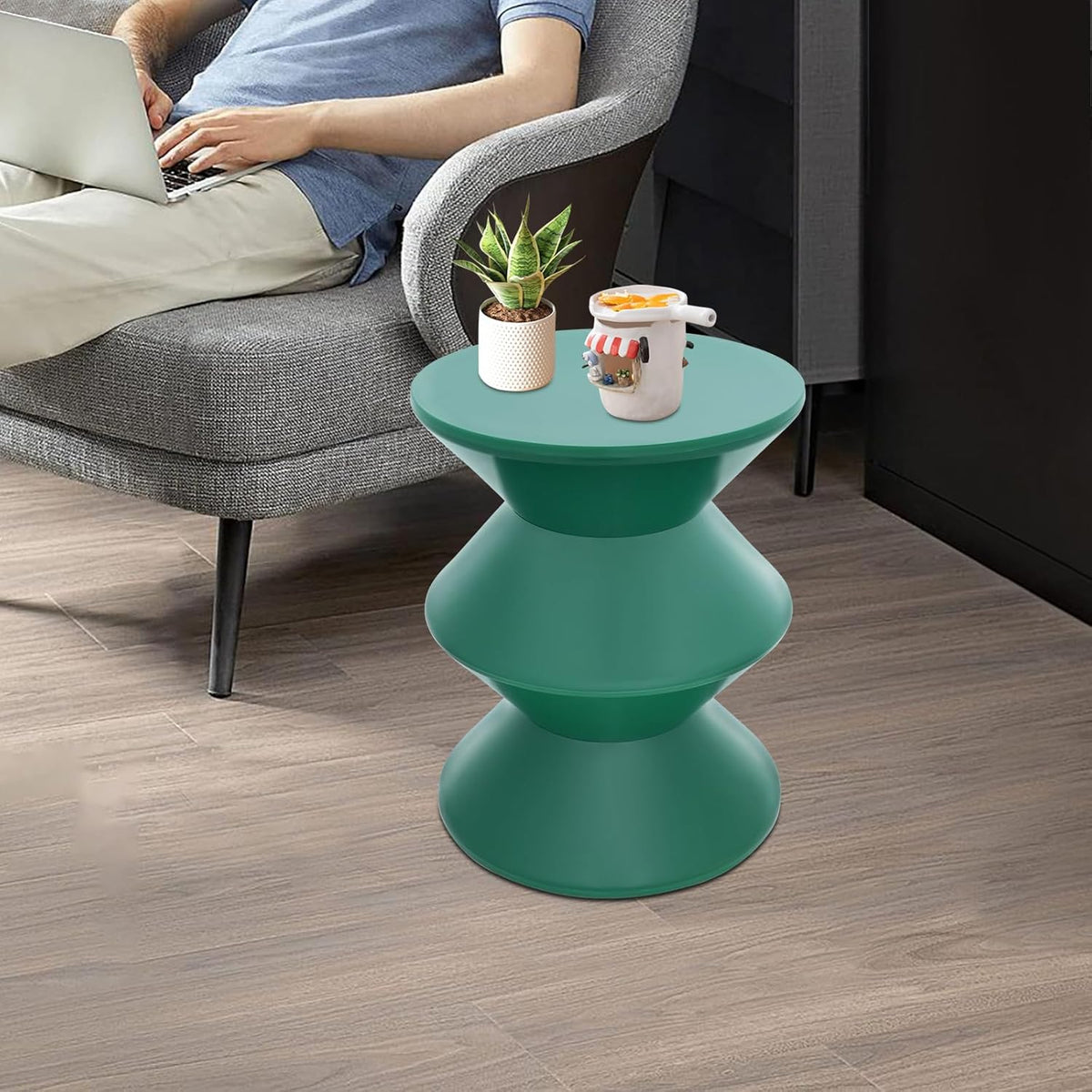 Plastic Side Table - Modern Round Multi-Layer End Table for Sofa, Bedroom & Apartment, Nightstand with Vintage Design (Green)