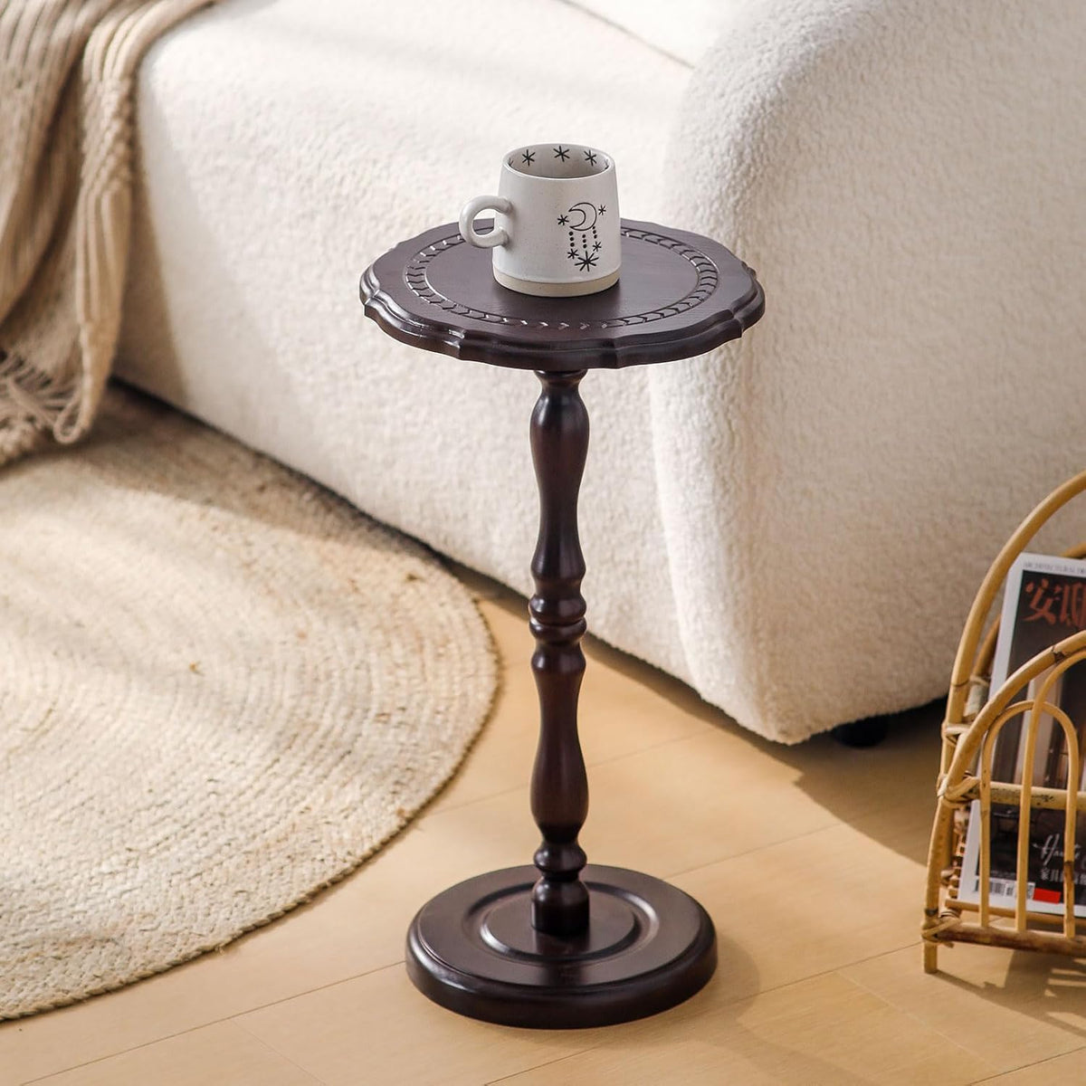 100% Solid Wood Round Side Table, Small Drink Table for Small Spaces, Modern End Table Accent Nightstand for Bedroom, Living Room, Corners and Office, Brown