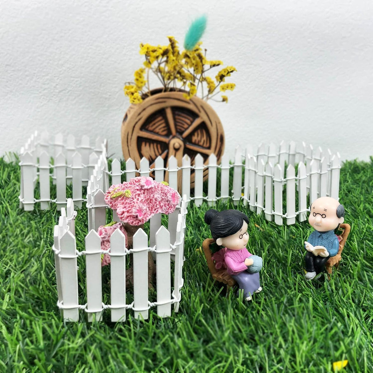 Miniature Fairy Garden Fence 35 Inches,Fairy Garden Accessories Outdoor Wood Picket Fence,DIY Flowerpot Decoration DIY Wood Picket Fence, Miniature Decoration Mini Ornament for Dollhouse