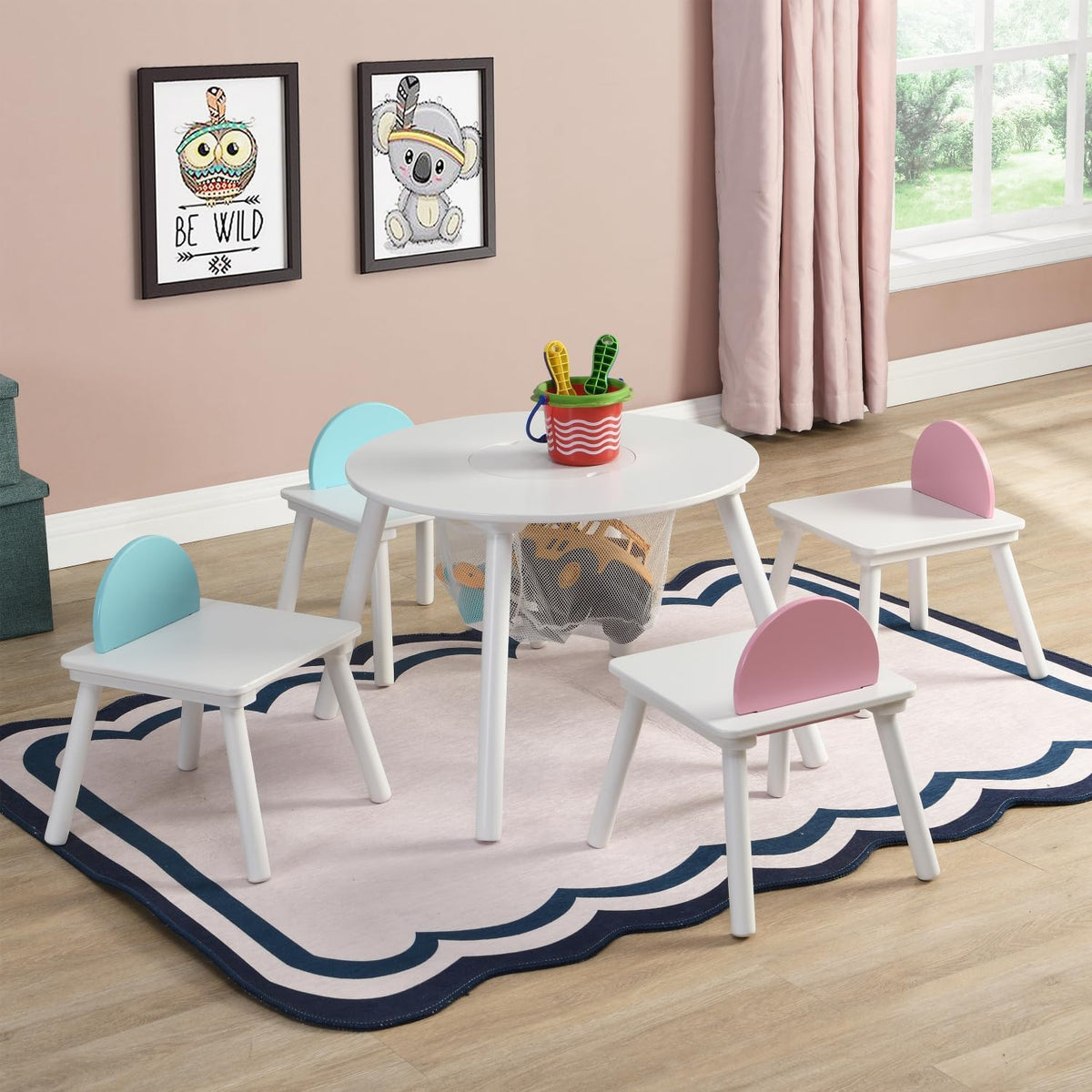 Panel Table with 4 Chairs