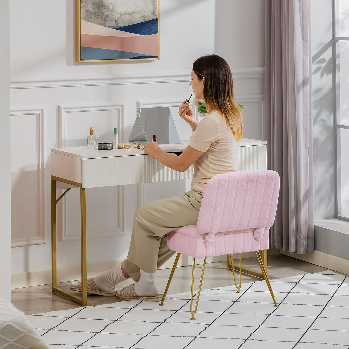 Vanity Chair with Storage | Comfy Ottoman with Folding Back | Faux Fur Vanity Stool with 4 Metal Legs for Make Up | Furry Padded Seat with Anti-Slip Feet for Bedroom Dressing Room | Pink