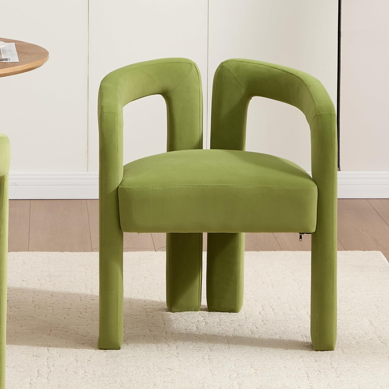 Modern Velvet Dining Chairs Set of 1, Mid Century Modern Upholstered Accent Chair with Curved Backrest and Armrests, Round Thick Cushion Kitchen Chair with Metal Legs (1pcs Velvet Green)