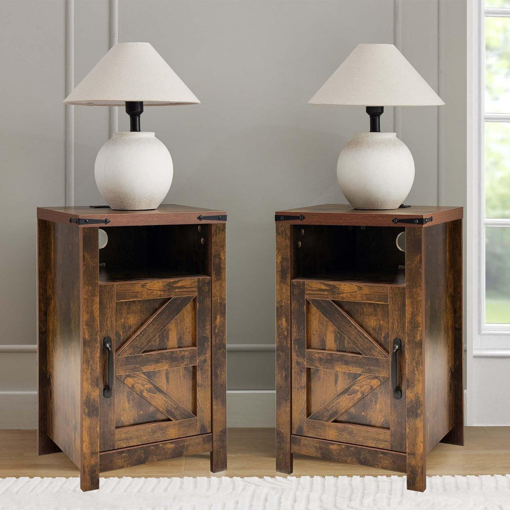 Brown Farmhouse Nightstand Set of 2, End Tables Set with Charging Station, Night Stand with Door and Storage Shelf, Sofa Side Table Living Room, Bedside Table for Bedroom