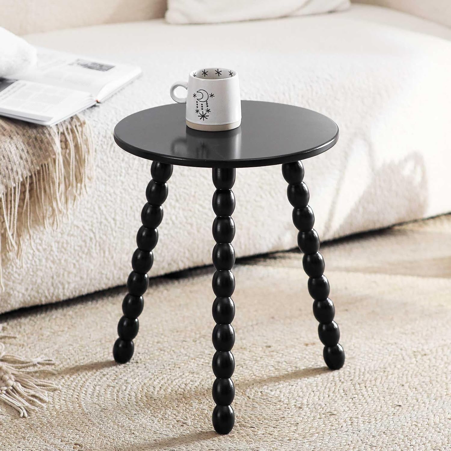Round Side Table, Solid Wood Small End Table for Small Space, Accent Table Nightstand Modern Table for Living Room Bedroom Office Couch