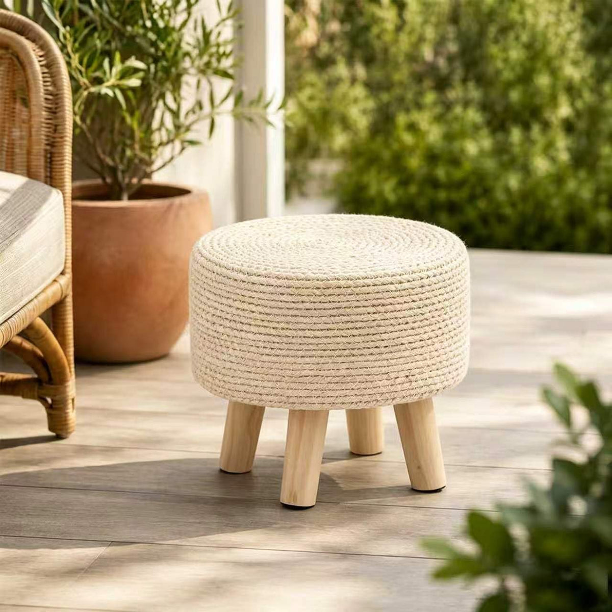 Wimarsbon Round Foot Stool Natural Seagrass Poufs Ottoman Hand Weave Footrest Stool for Couch Desk Extra Seat Step Stool with Solid Wood Legs for Hallway Patio Lounge Natural