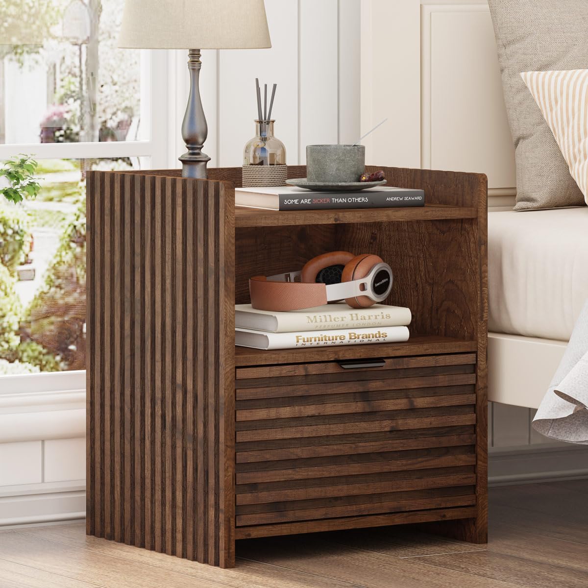 BON AUGURE Fluted Nightstand with Drawer and Storage Shelf, Modern Wood Bedside Table, Mid Century End Table for Bedroom Living Room Sofa Couch, Rustic Oak