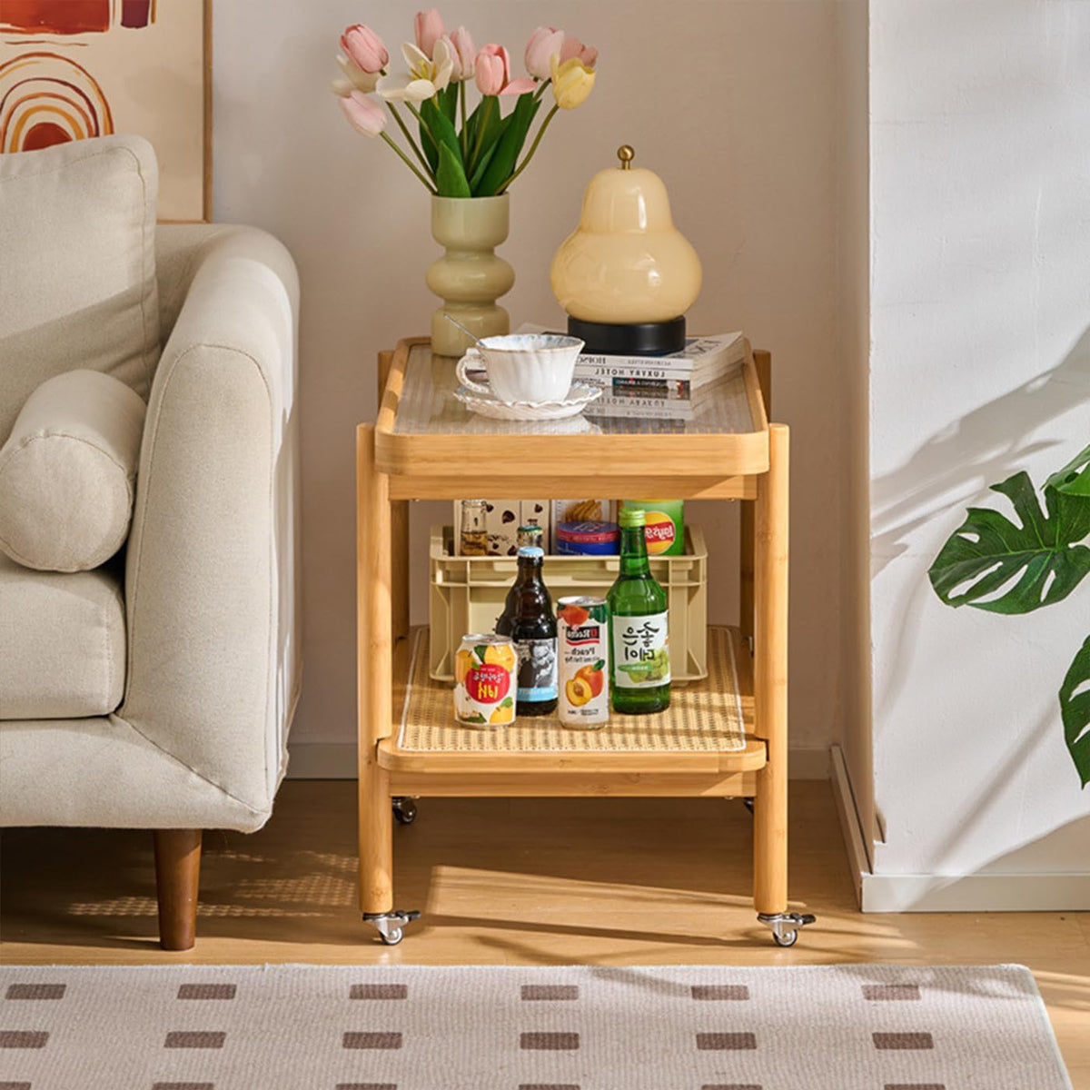 Bamboo Rattan End Table with Wheels, 2 Tier Modern Coffee Table Couch Side Table Utility Rolling Cart Glass Tabletop Snack Table for Balcony Living Room Bedroom