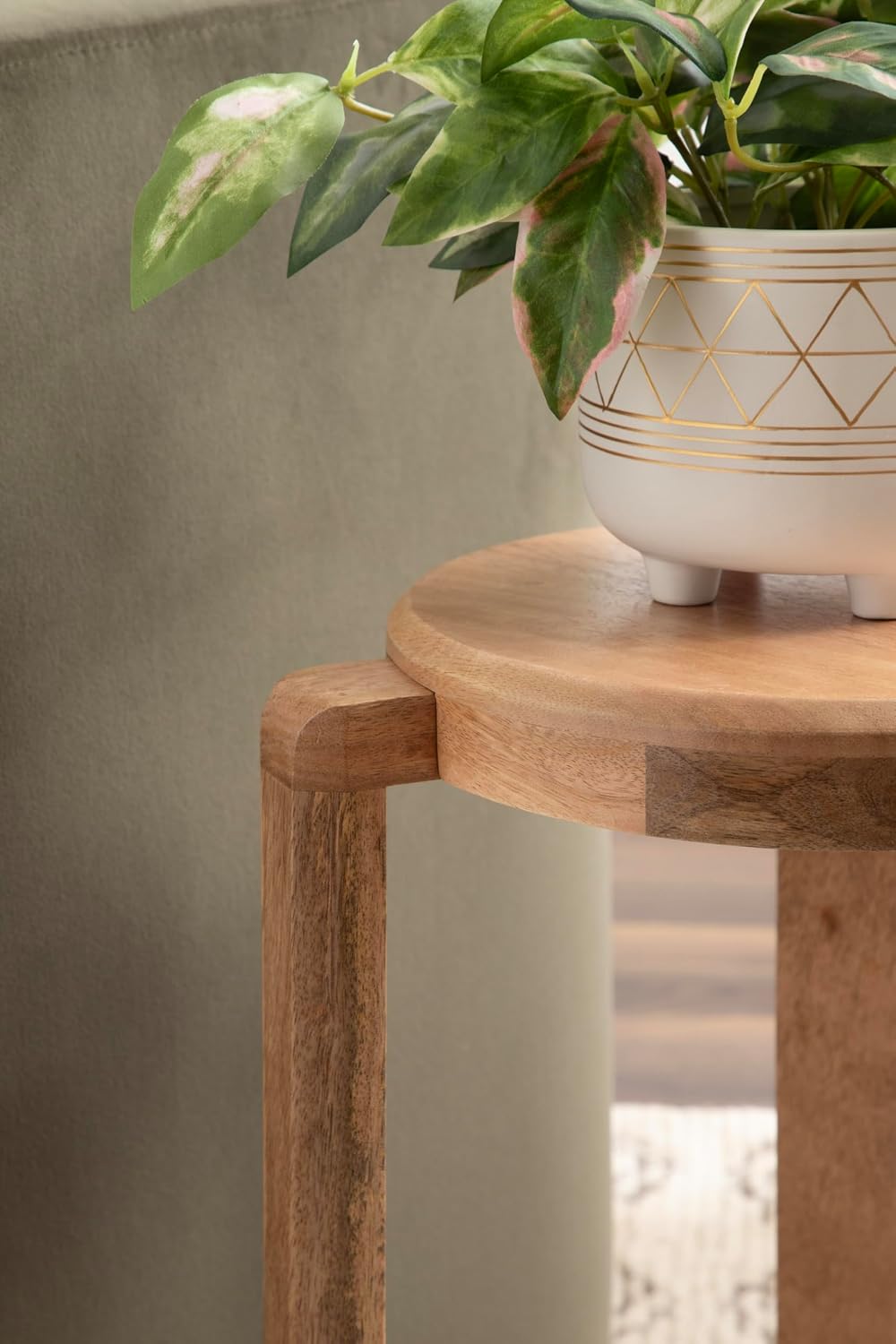 Kate and Laurel Stuart Wooden Round Side Table, 14 x 14 x 20, Natural Wood, Transitional Circle Nightstand Table for Use as Indoor Plant Stand or Living Room Accent Table