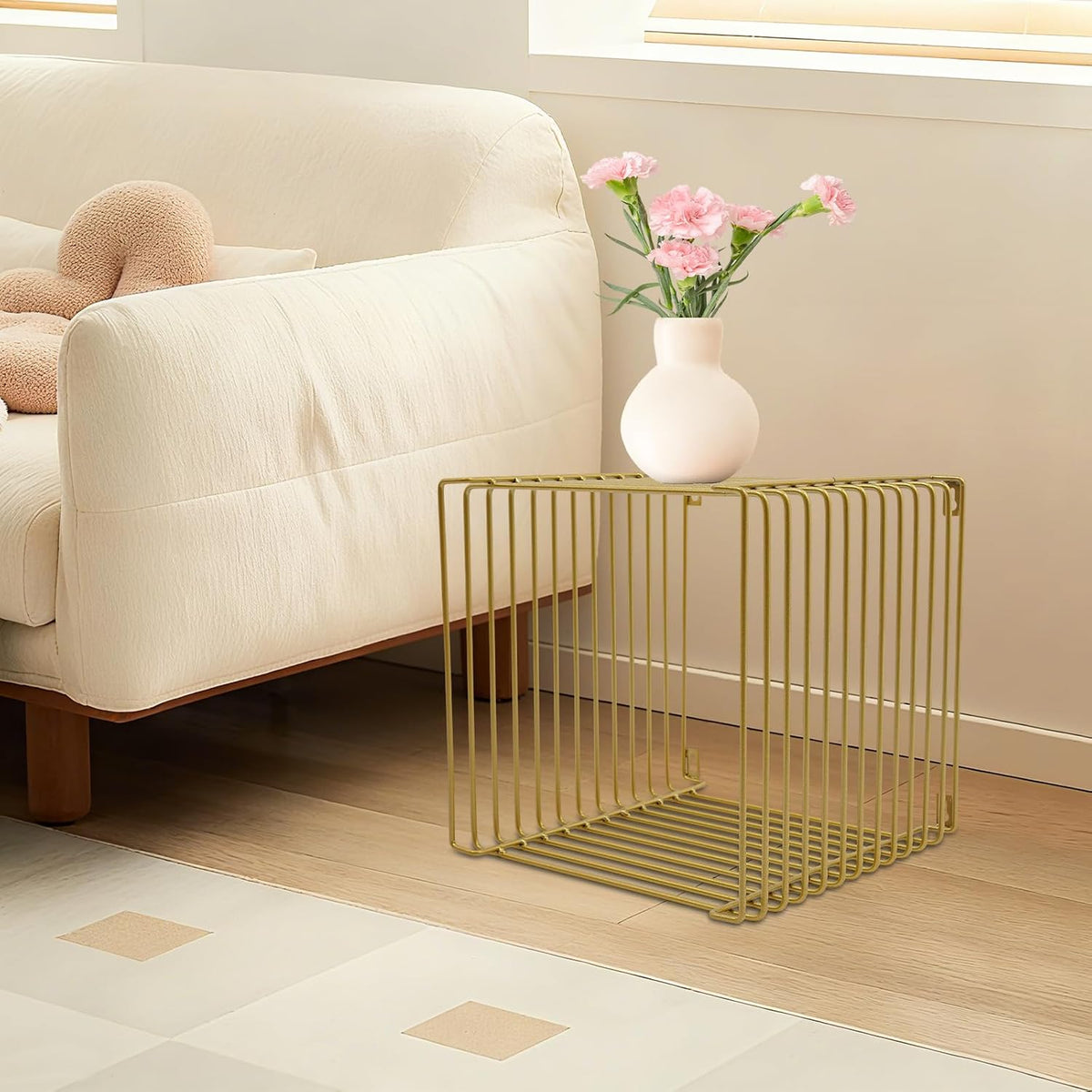 Retro Side Table, Industrial Night Stand, Wire Cube Storage Rack, Coffee Table, Small End Tables, Iron Multi-Purpose Desktop Shelf for Compact Spaces, Living Room Bedroom (Gold, 11.81in)