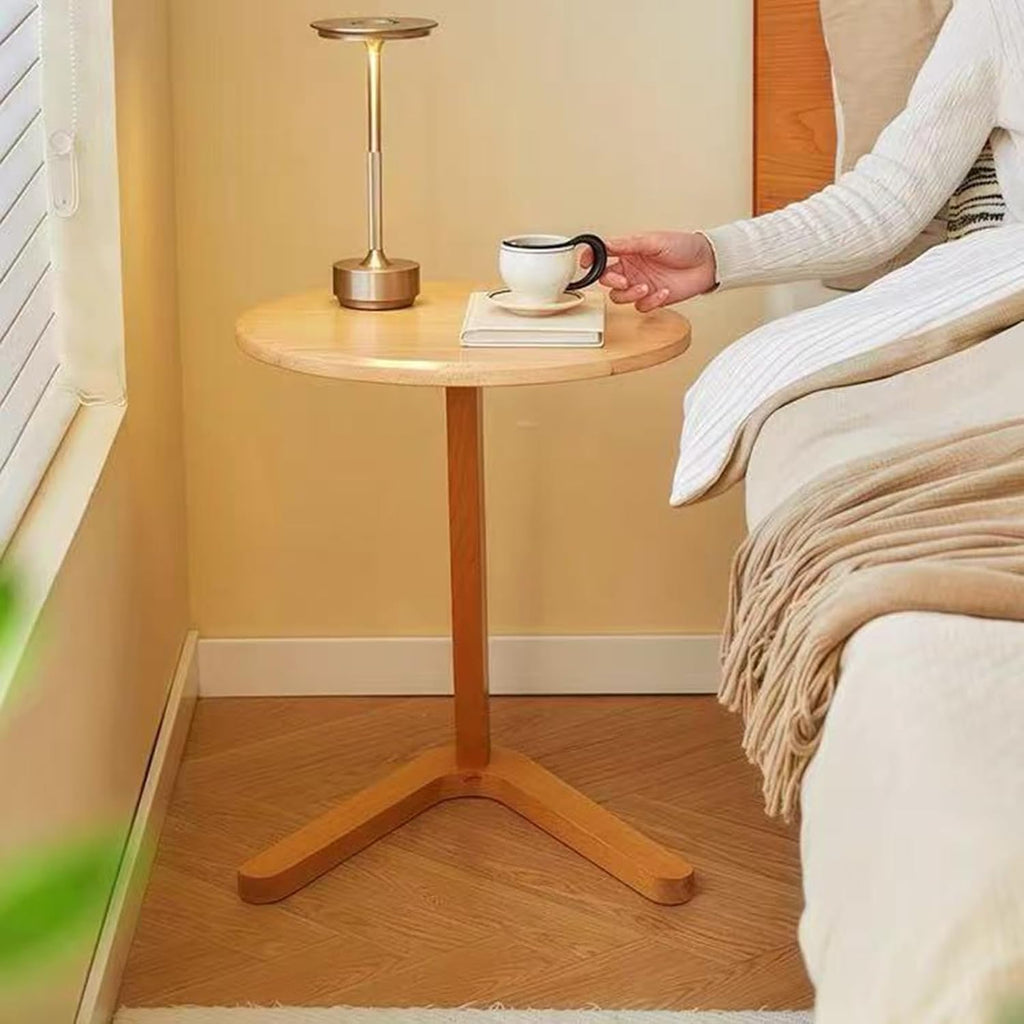 YUNMUARY-C-Shaped Side Table Round Side Tables for Couch Space-Saving Sofa Table Slide Under Couch for TV Dinner Laptop Side Over Solid Wood End Table for Living Room Modern Nightstand (Light Brown)