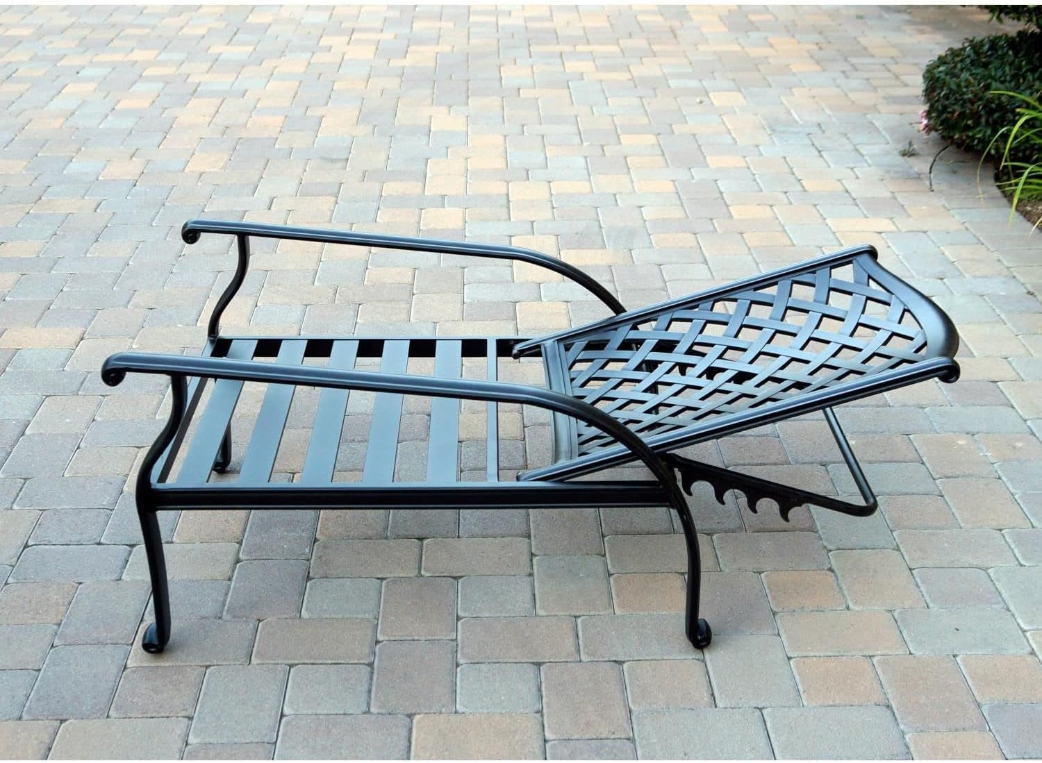 Darlee Nassau 5 Pc Cast Aluminum Seating Set w/ 24 Inch Series 60 Ice Bucket End Table & Reclining Chairs & Throw Pillows in Antique Bronze/Sesame