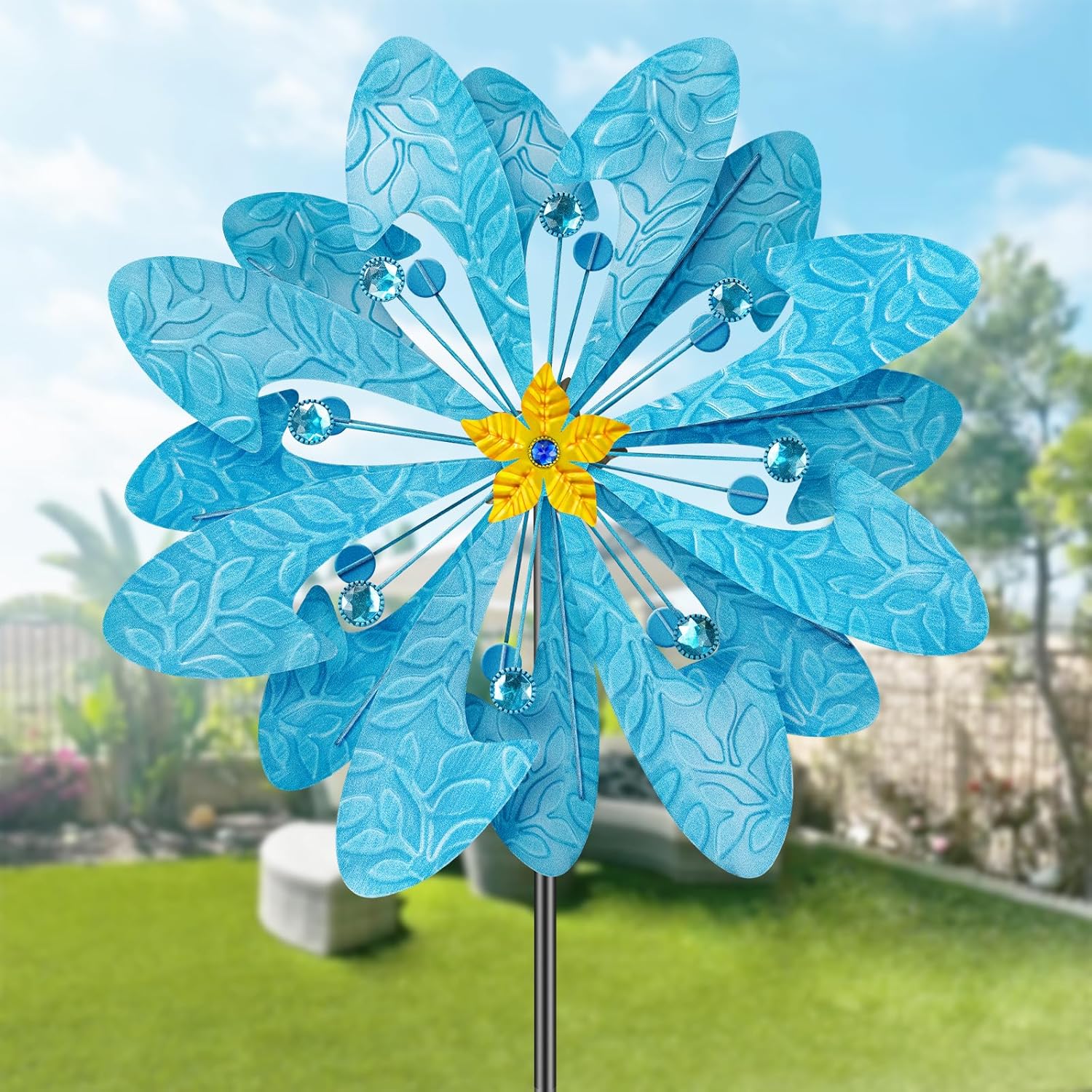 Solar Wind Spinner Retro Spinner, Waterproof Outdoor Metal Wind Sculpture for Patio, Lawn & Garden Decor (Large)