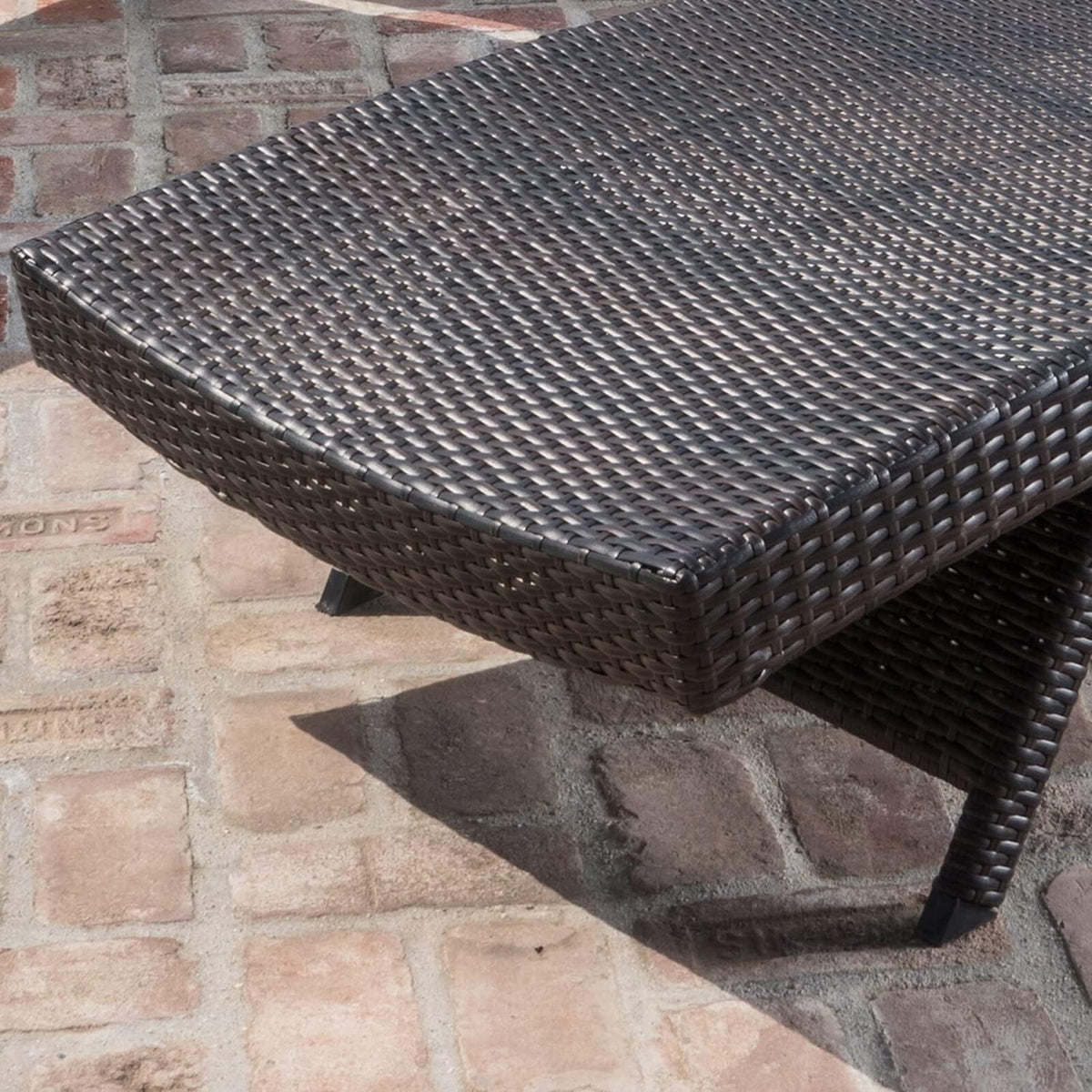 Set of Foldable Long Reclining Patio Seating Chairs, 2 Folding Chairs Patio Chaise Lounge, Outdoor Wicker Lounge Chaise, Rattan Chaise Lounge Lawn Sunbathing Recliner Beach Pool Backrest Recliners