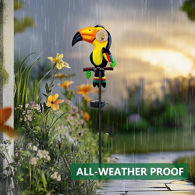 Metal Yard Decor Toucan Statue Decorative Solar Lights Outdoor Garden Whimsical Decor for Patio Lawn Jungle Balcony