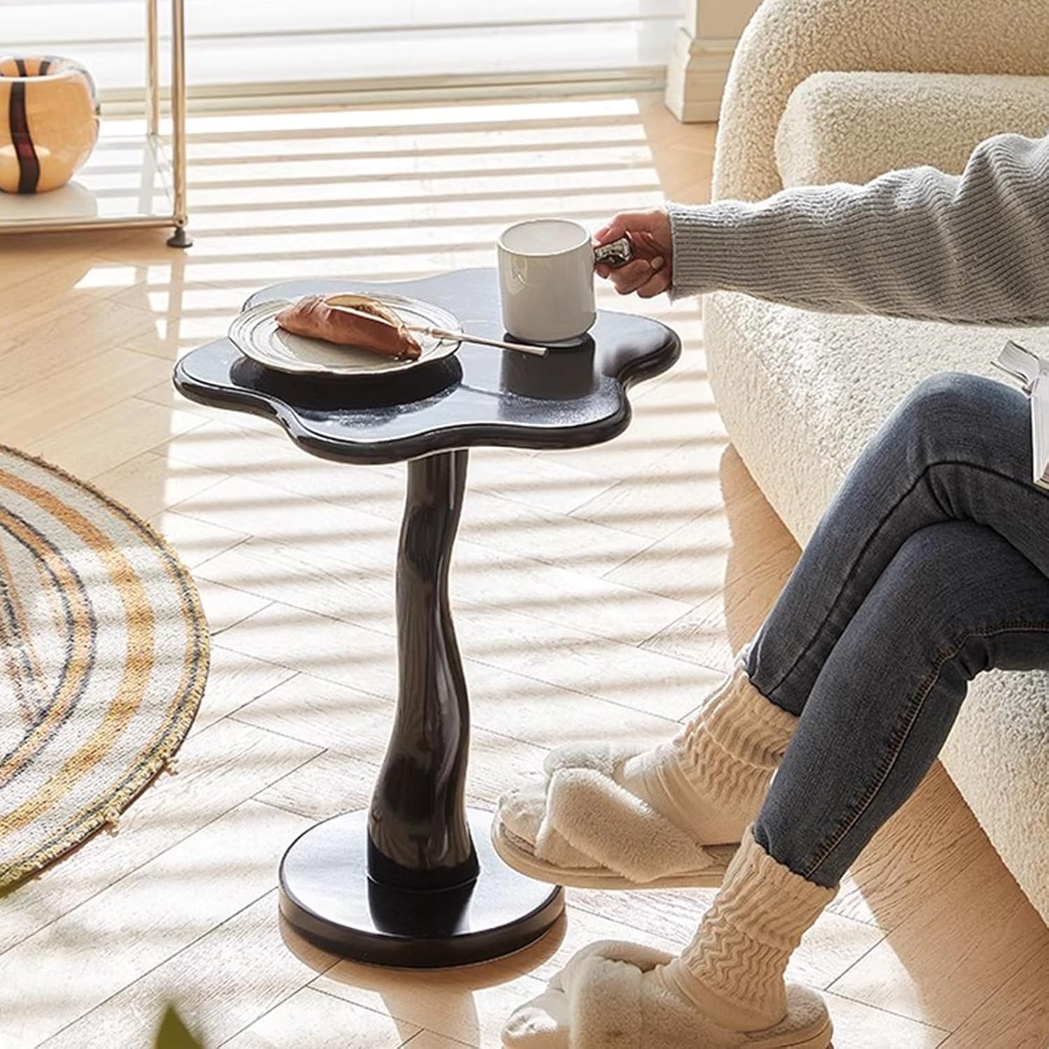 Flower Shape Sofa Side Table, Tray Top Wood Small End Table, Elegant Round Pedestal Accent Coffee Tables for Living Room Bedroom Balcony(51x43cm(H20.1 xD16.9), Black)