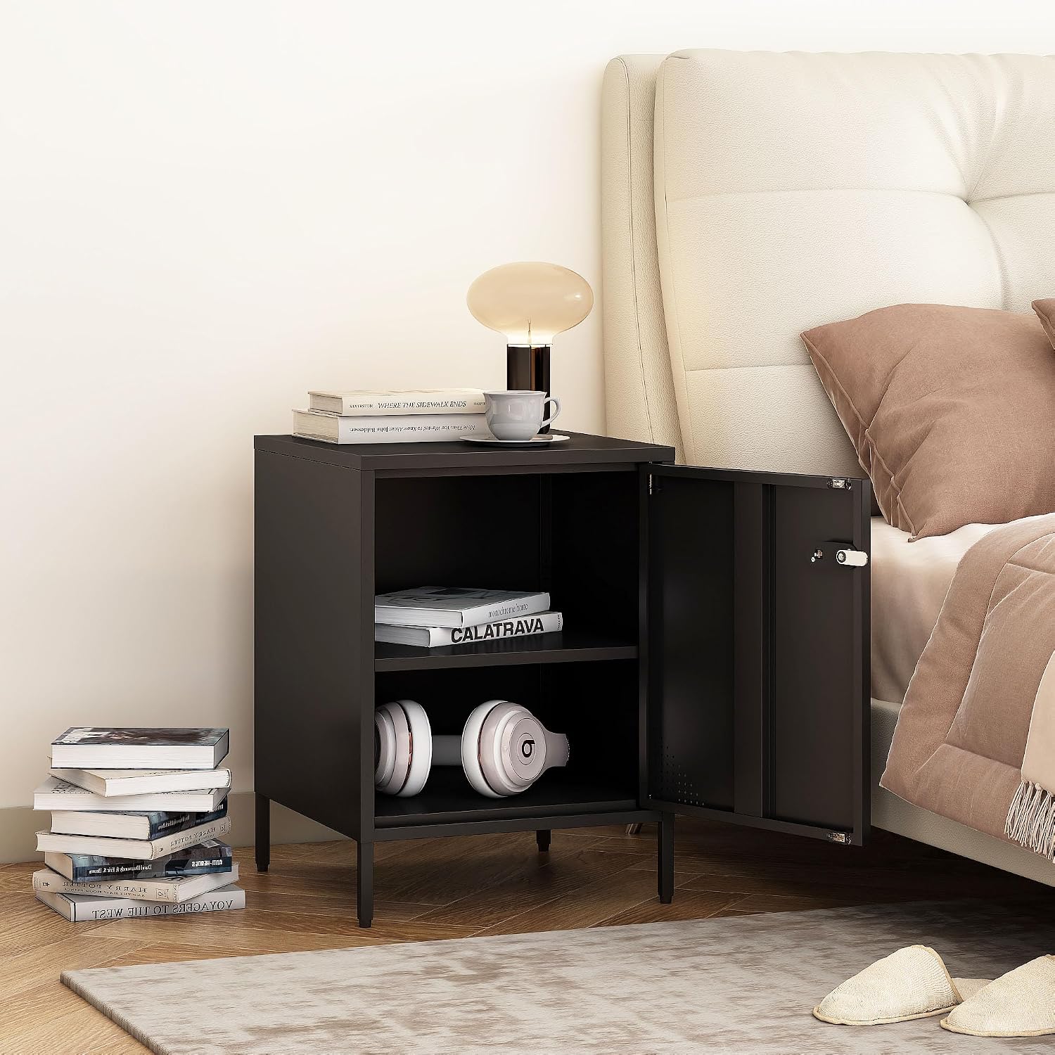 Steehoom Metal Lockable Nightstand, Single Door Locker Metal End Table Small Bedside Storage Cabinet for Living Room, Bedroom, Dorm, 21.26”H X 15.75”W X 15.75”D (1 Door, Black)