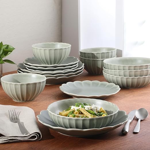 Gibson Elite Malibu Shore 16 Piece Scallop Stoneware Reactive Glaze (Service for 4) Ceramic Plates and Bowls Dinnerware Set - Green