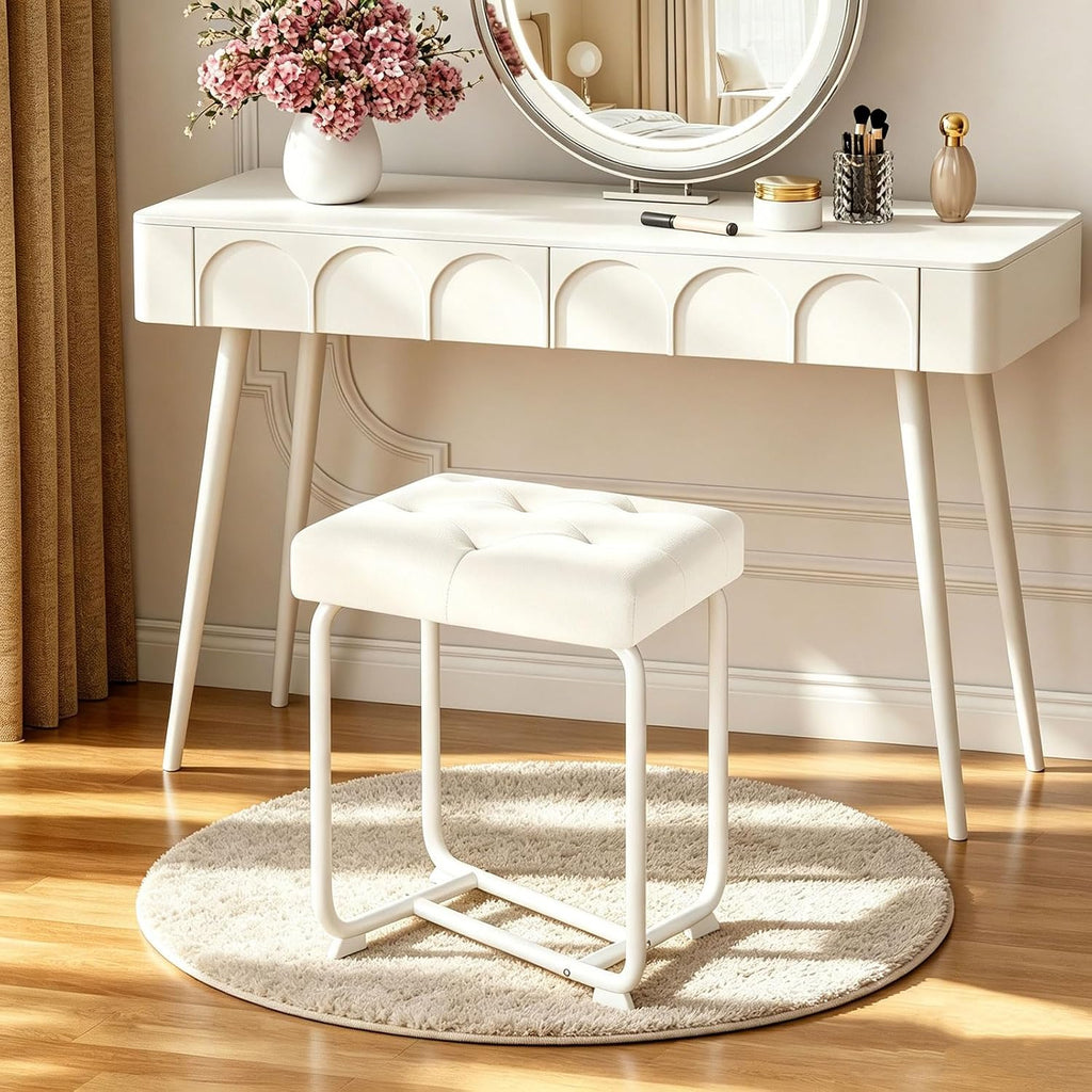 BEWISHOME White Vanity Stool Small Chair for Vanity KFD01W | Leather Makeup Vanity Chairs with Thick Padded Seat, Sturdy Reinforced Frame for Bathroom KFD01W