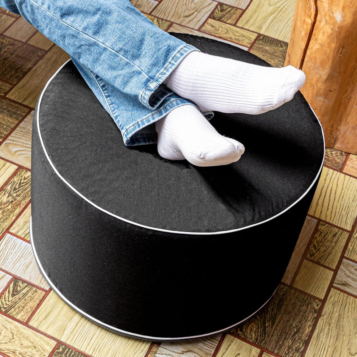 Outdoor Ottomans for Patio Pouf Waterproof Fade-Resistant Ottoman Foot Rest for Outdoor - Ottoman Chair Filled with High-Density All-in-One Foam, 20" D x 14" H Inches (Black, Round)