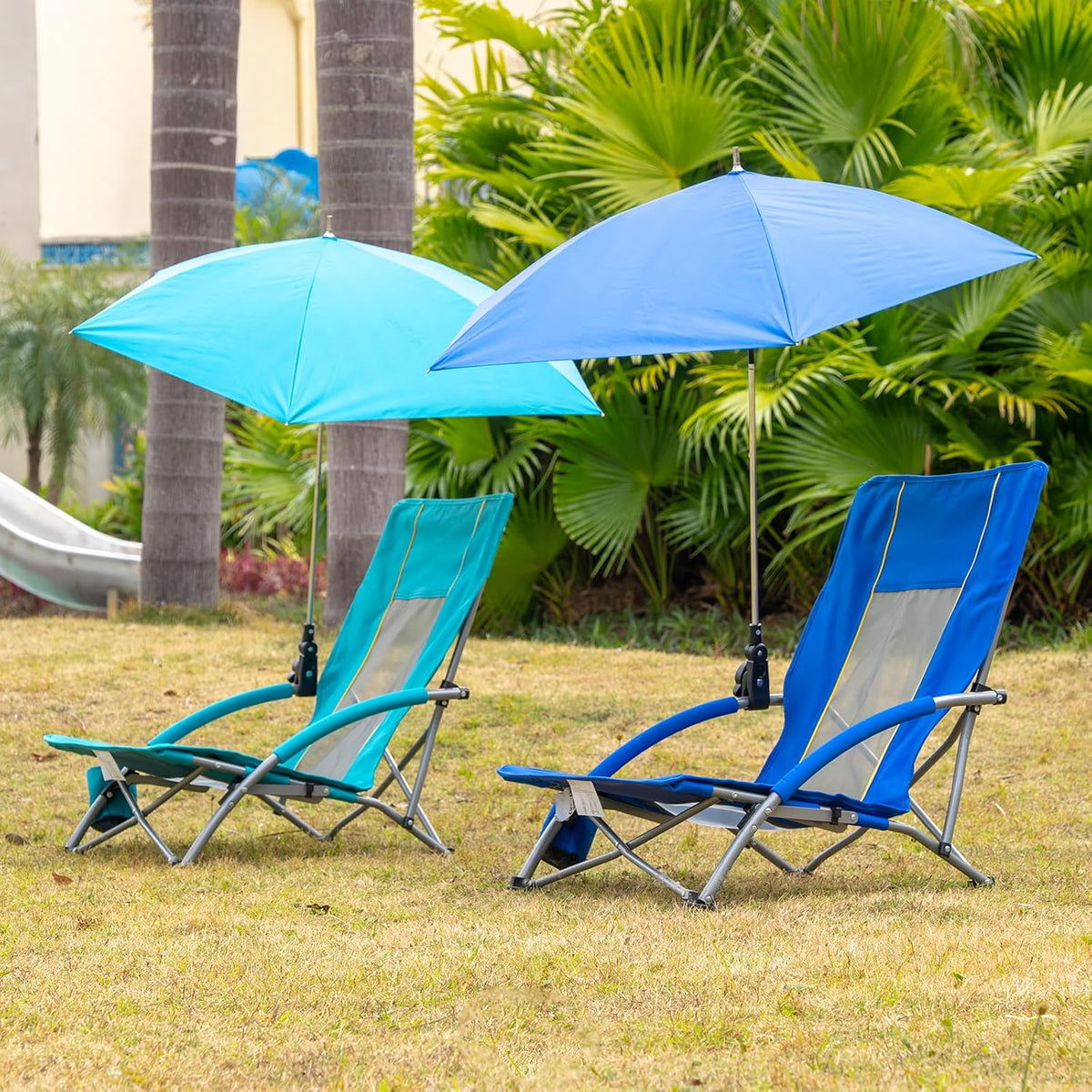 Romswi Beach Chair with Umbrella 2PK, Folding Low Beach Chairs for Adults with Adjustable Parasol, Cup Holder, Breathable Backrest, Comfortable Armrests, Lightweight for Beach & Camping, Green
