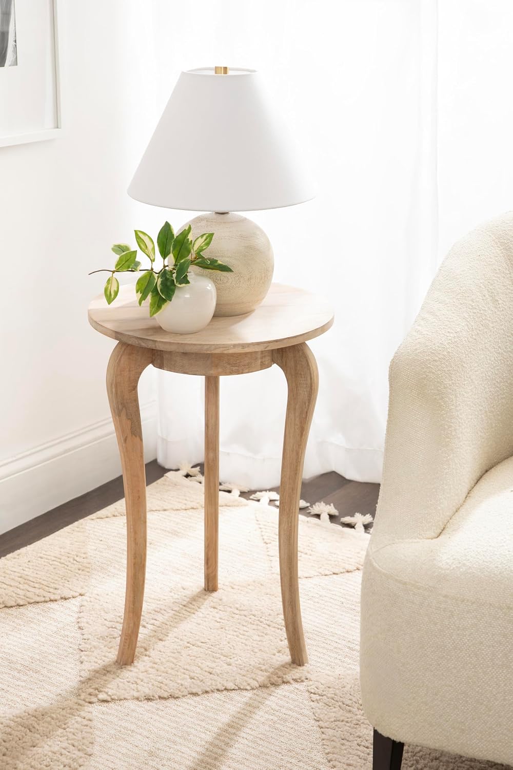 Kate and Laurel Mariona Coastal Round Mango Wood Side Table, 16 x 16 x 24, Light Natural, Modern Circle End Table with Classic Curved Legs for Living Room Home Decor or Bedroom Nightstand Decor
