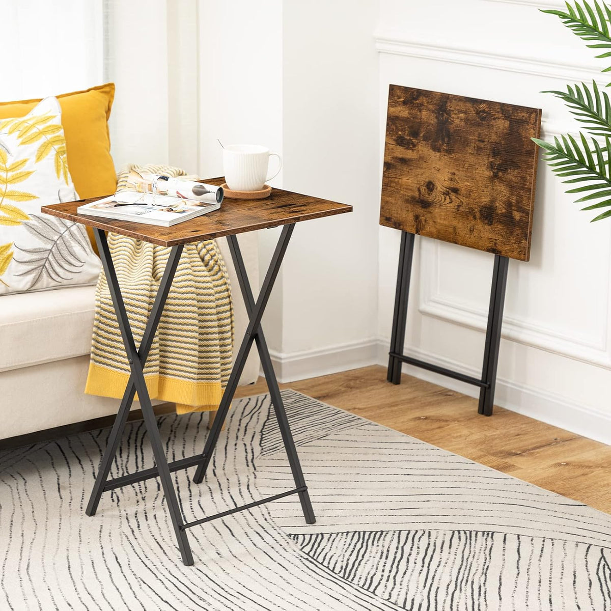 HOOBRO Folding TV Table, TV Tray, Stable Snack Table for Small Space, Portable Sofaside Desk, Easy Assembly and Storage, Ideal for Snacks and Meals in Living Room, Rustic Brown and Black BF15BZ01