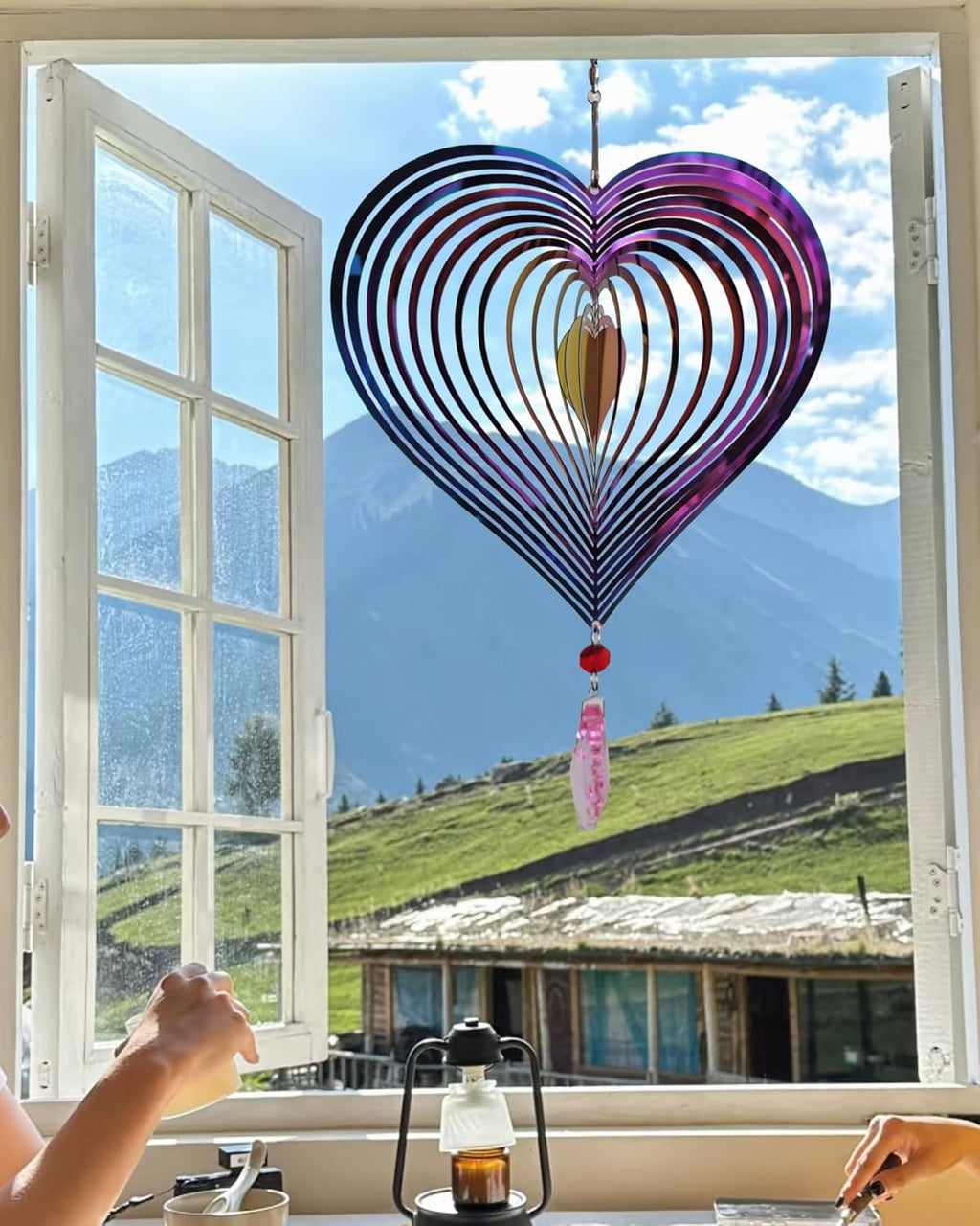 3D Heart Wind Spinner - Flowing Light Effect, Purple-Green Gradient Metal Spinner for Outdoor Garden Decor, Unique Gift for Mom & Women