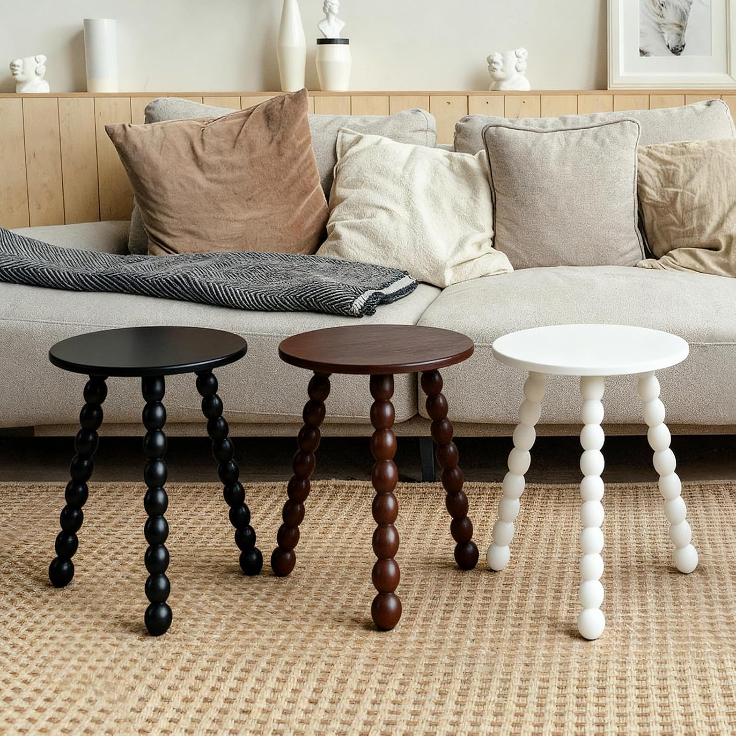Round Side Table, Solid Wood Small End Table for Small Space, Accent Table Nightstand Modern Table for Living Room Bedroom Office Couch