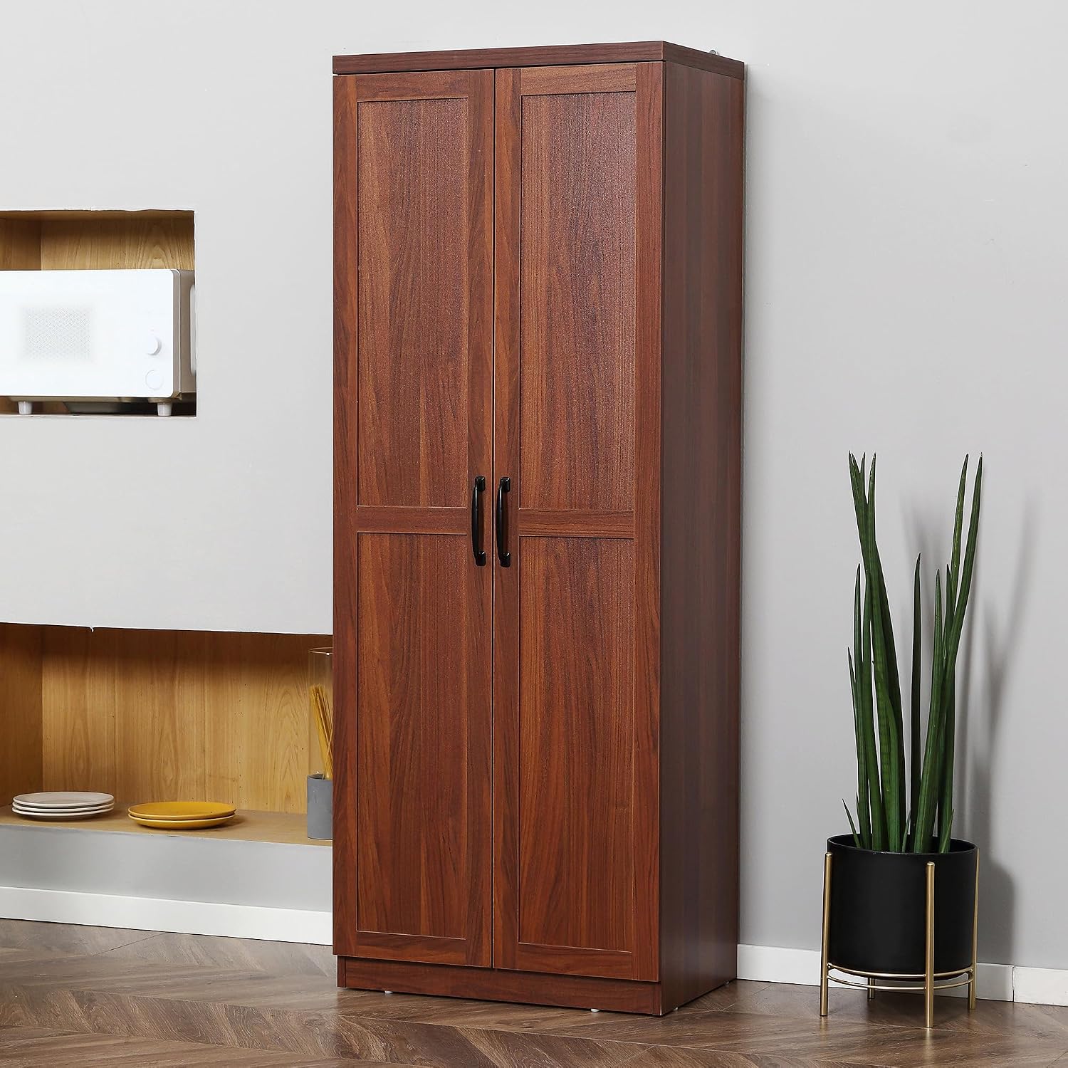 63" 2-Door Kitchen Pantry, Freestanding Storage Cabinet with 5-Tier Shelving and 2 Adjustable Shelves for Dining Room, Brown