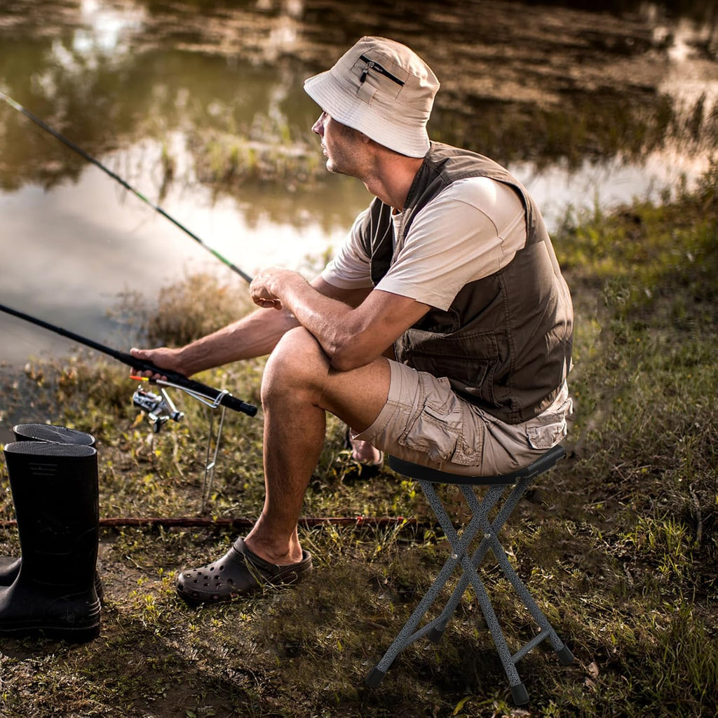 Giantex Folding Stool, 18” Height Foldable Bar Stools, Portable Folding Chairs with Built-in Carry Handle, 330lbs Capacity, Indoor & Outdoor Round Stools for Camping RV Party Event (1, Black)