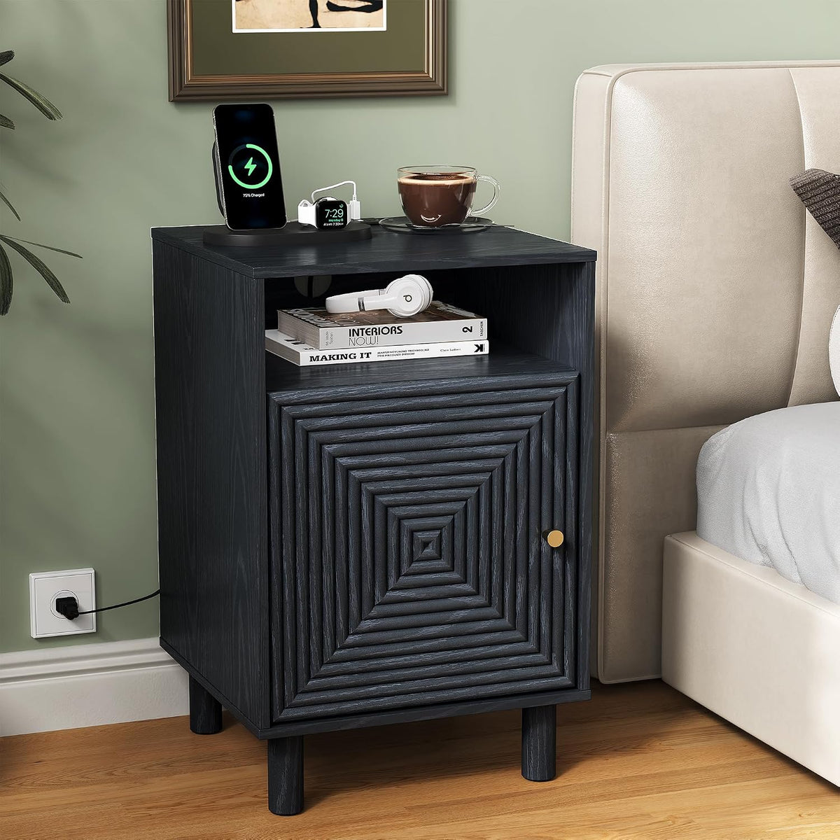 RoyalCraft Black Nightstand with Charging Station, End Table with Storage | Mid-Century Modern End Table for Living Room, Side Table with Solid Wood Legs, Bedside Table for Bedroom, Entryway