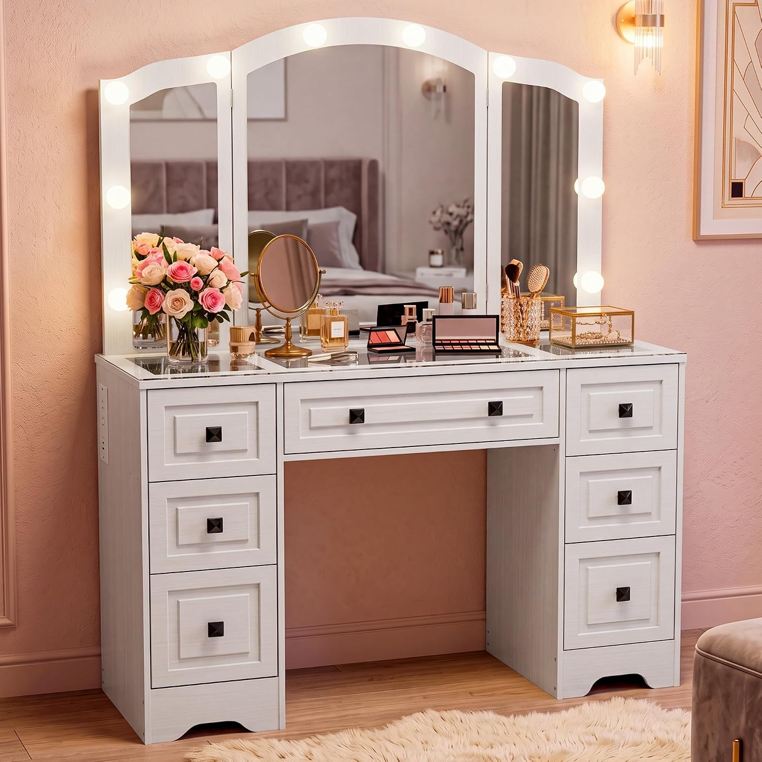 senlin Vintage Vanity with Lighted Mirror & Outlet (White) | Retro dressing table with 5 drawers and glass top. Third-fold lighted mirror for bedroom. Power outlet suitable for women.