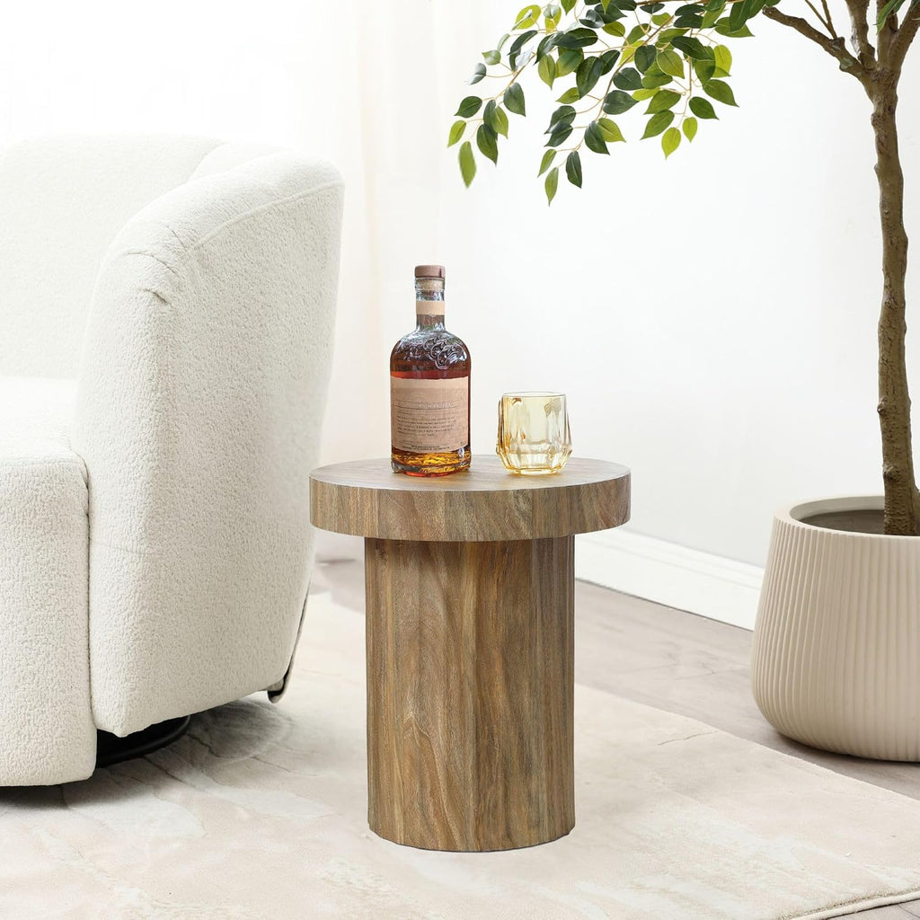 LuxenHome 19.7" H Wood Round Side Table, Natural Oak Finish Fluted Small Accent End Table, Mid Century Modern Wooden Coffee Table for Small Spaces, Bedside Night Stand for Couch, Living Room